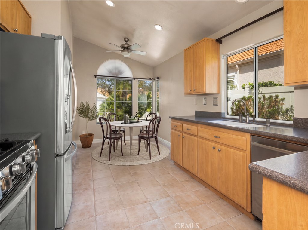 40208 Corte Peralta