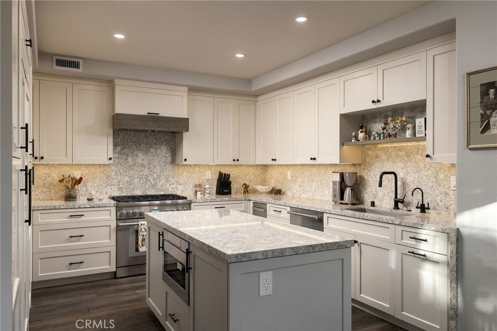 51 Seabrook Cove