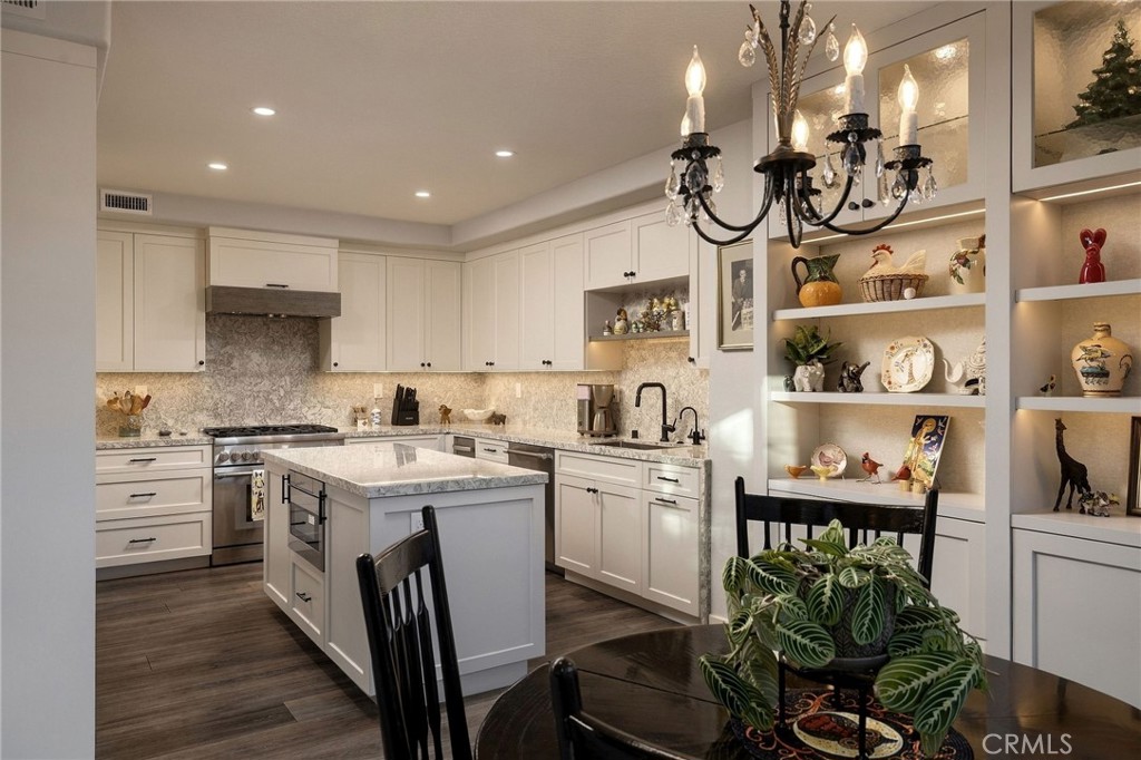 51 Seabrook Cove
