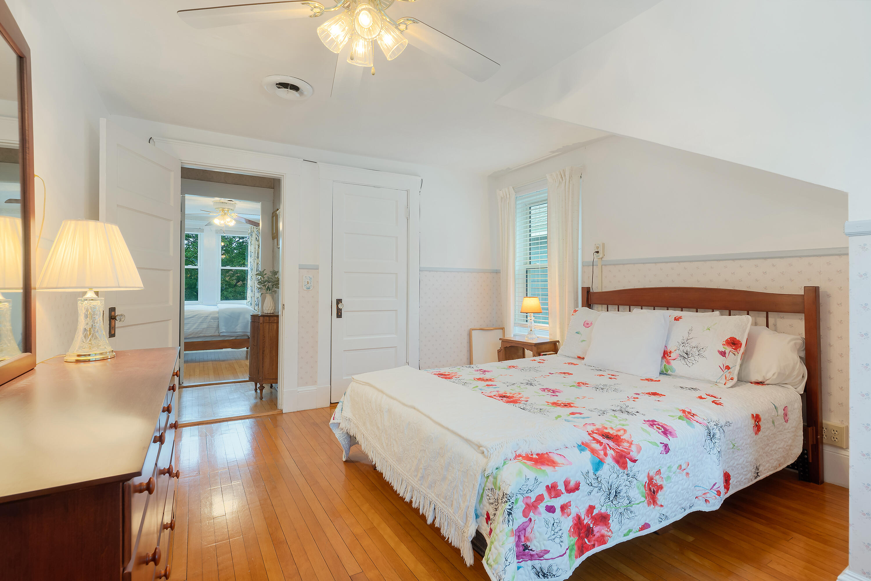 1059 High Street