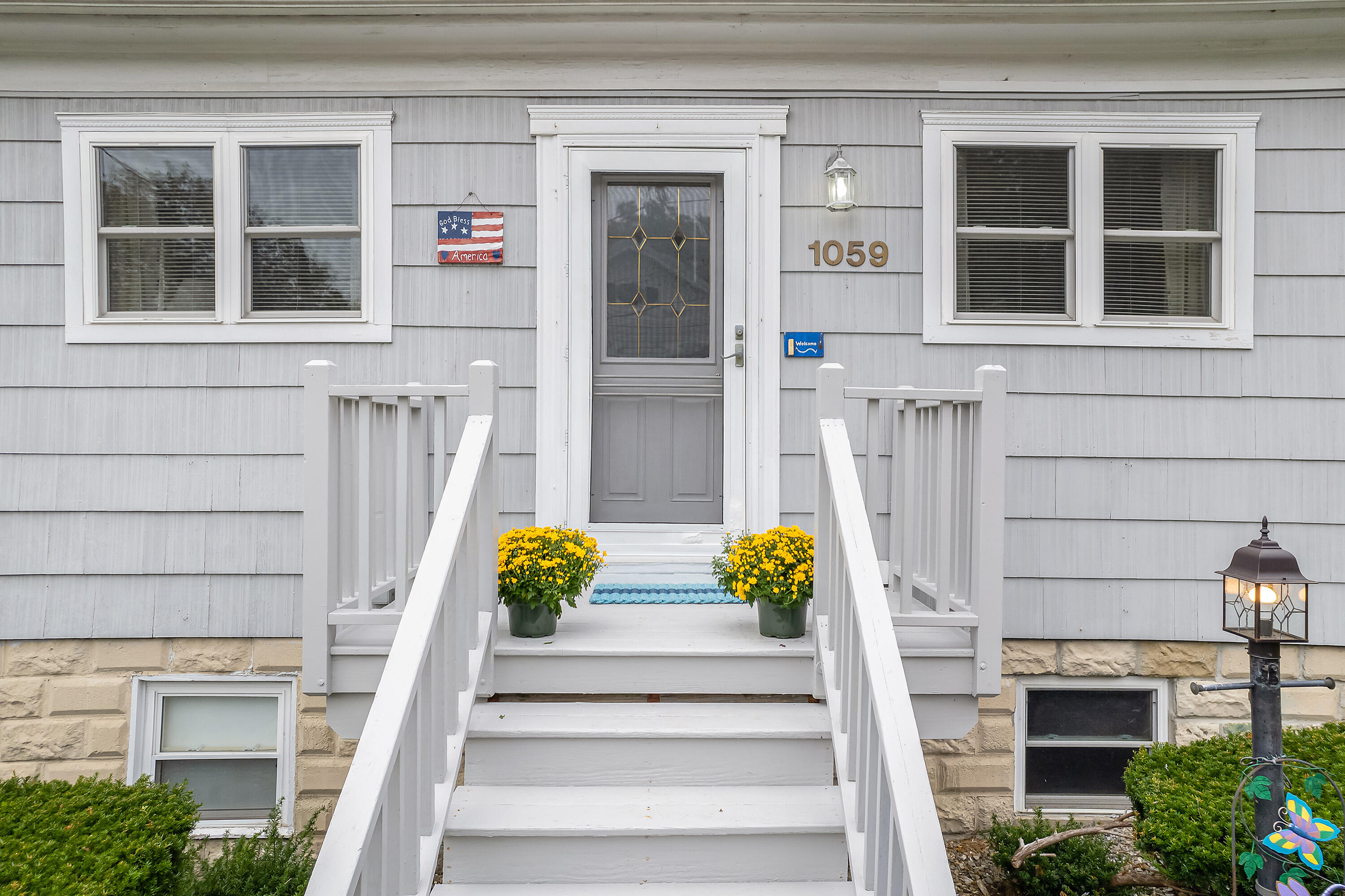 1059 High Street