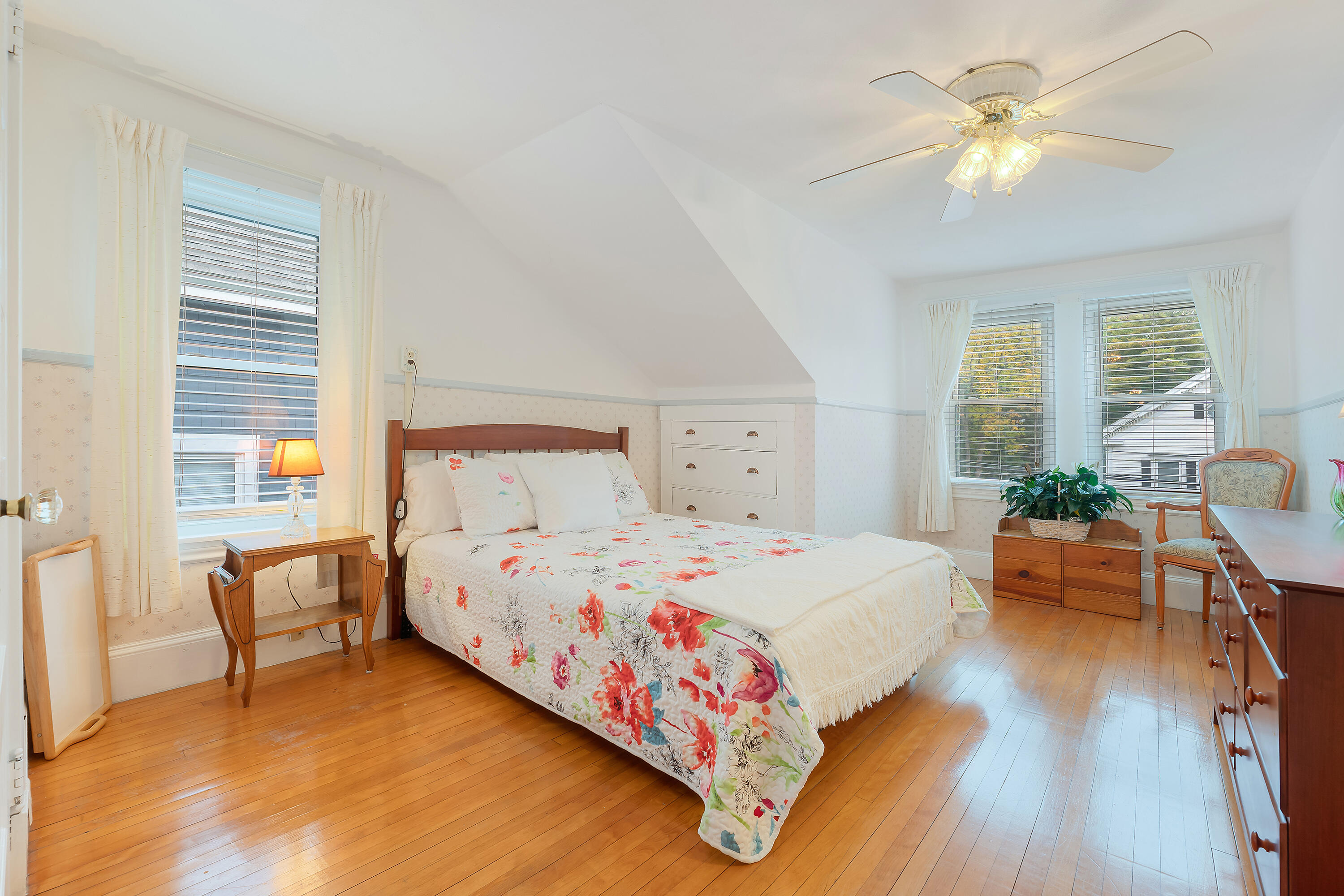 1059 High Street