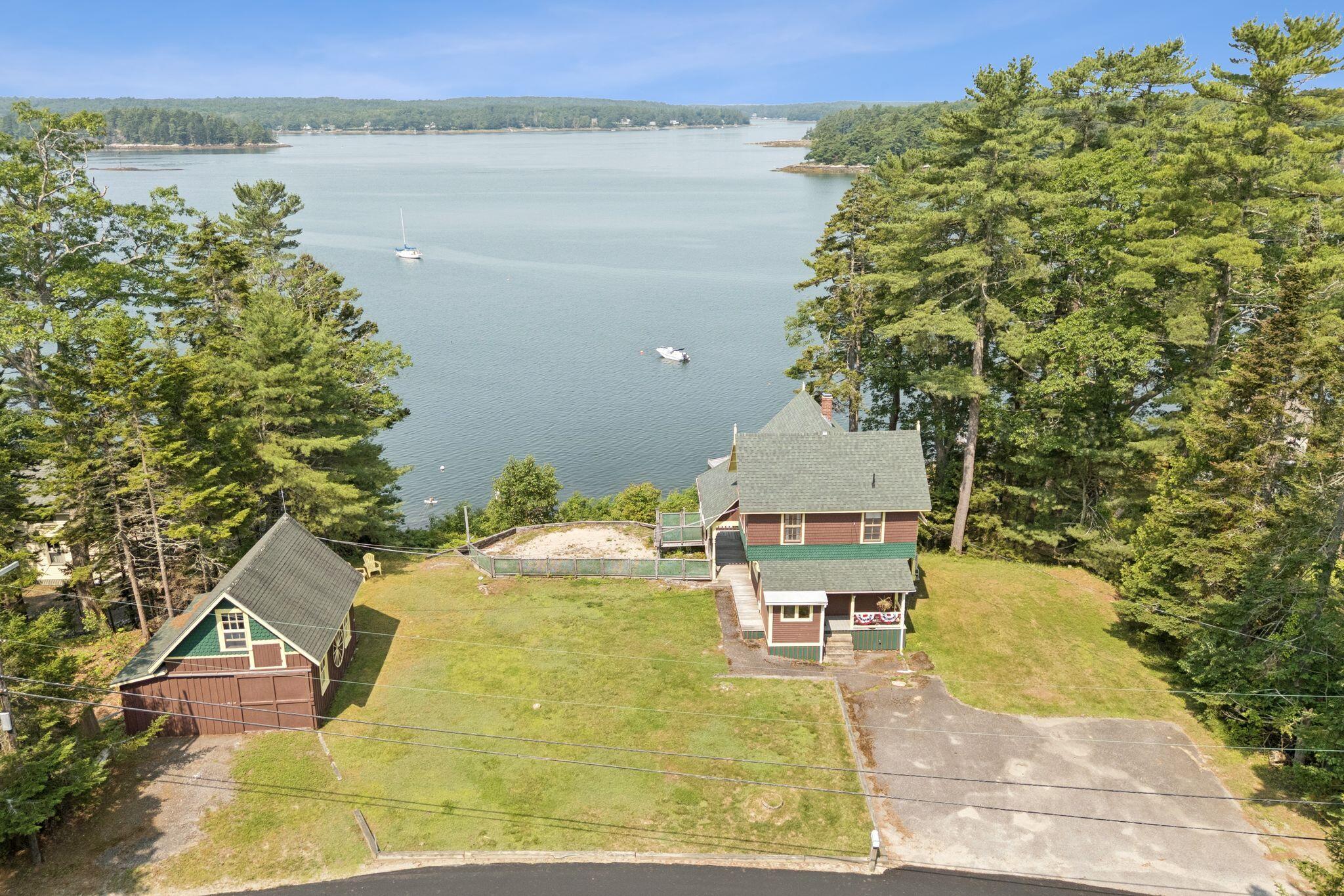 33 Houghton Pond Road