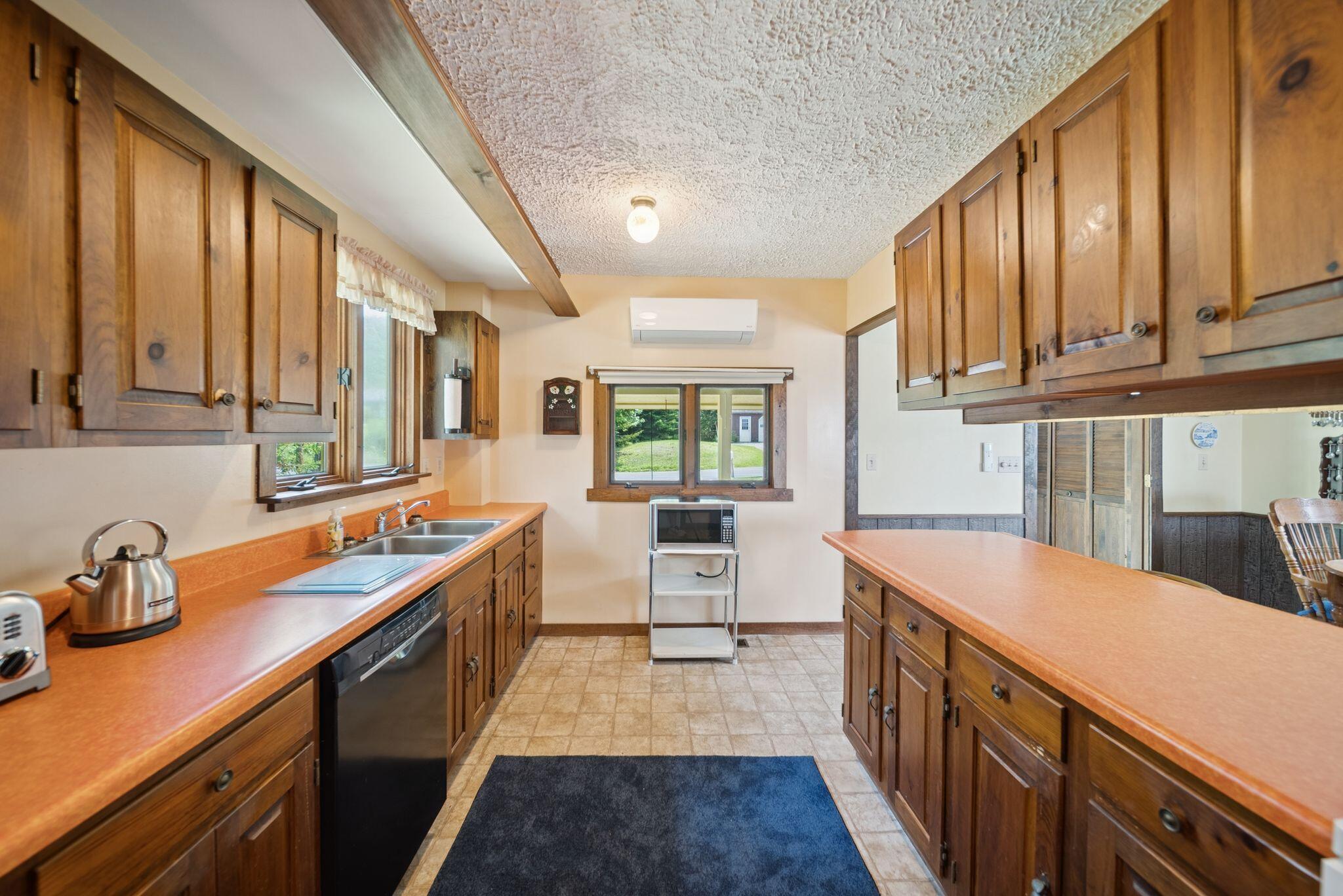 33 Houghton Pond Road