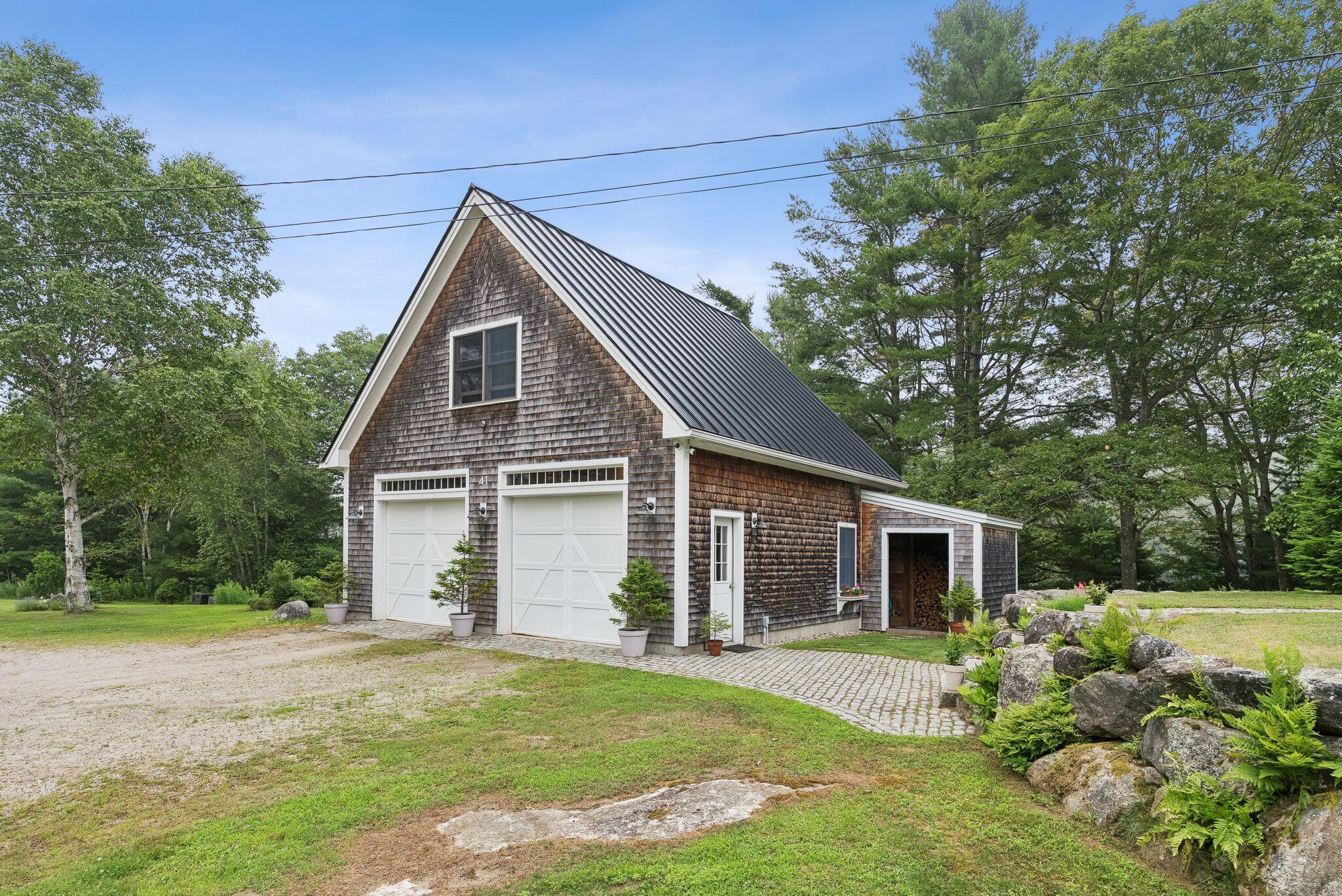 41 Beaver Lodge Lane
