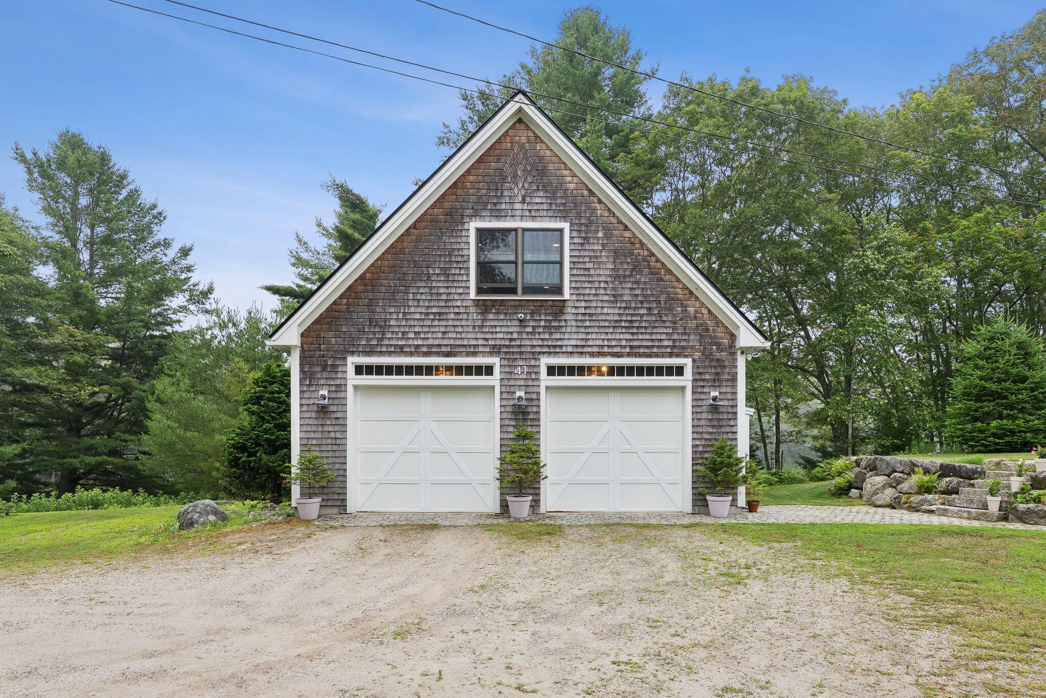 41 Beaver Lodge Lane
