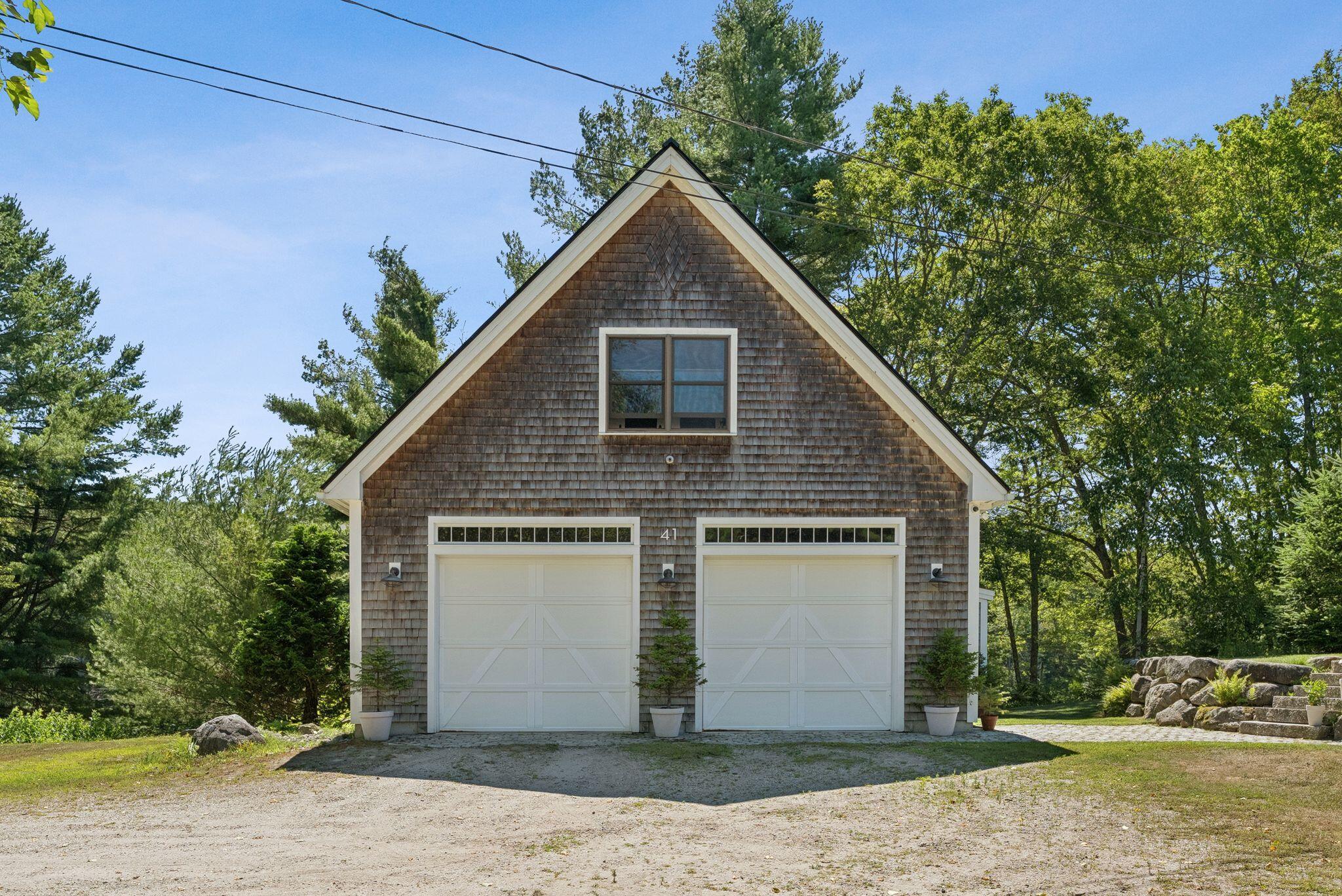 41 Beaver Lodge Lane