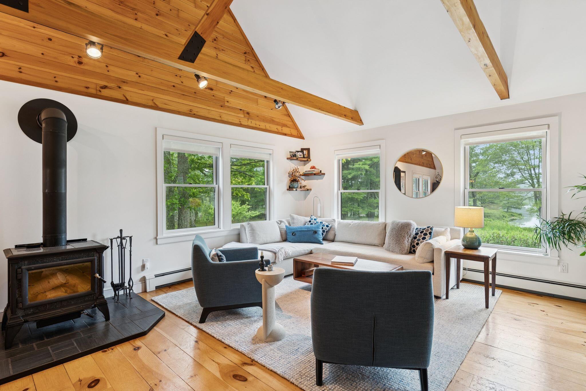 41 Beaver Lodge Lane