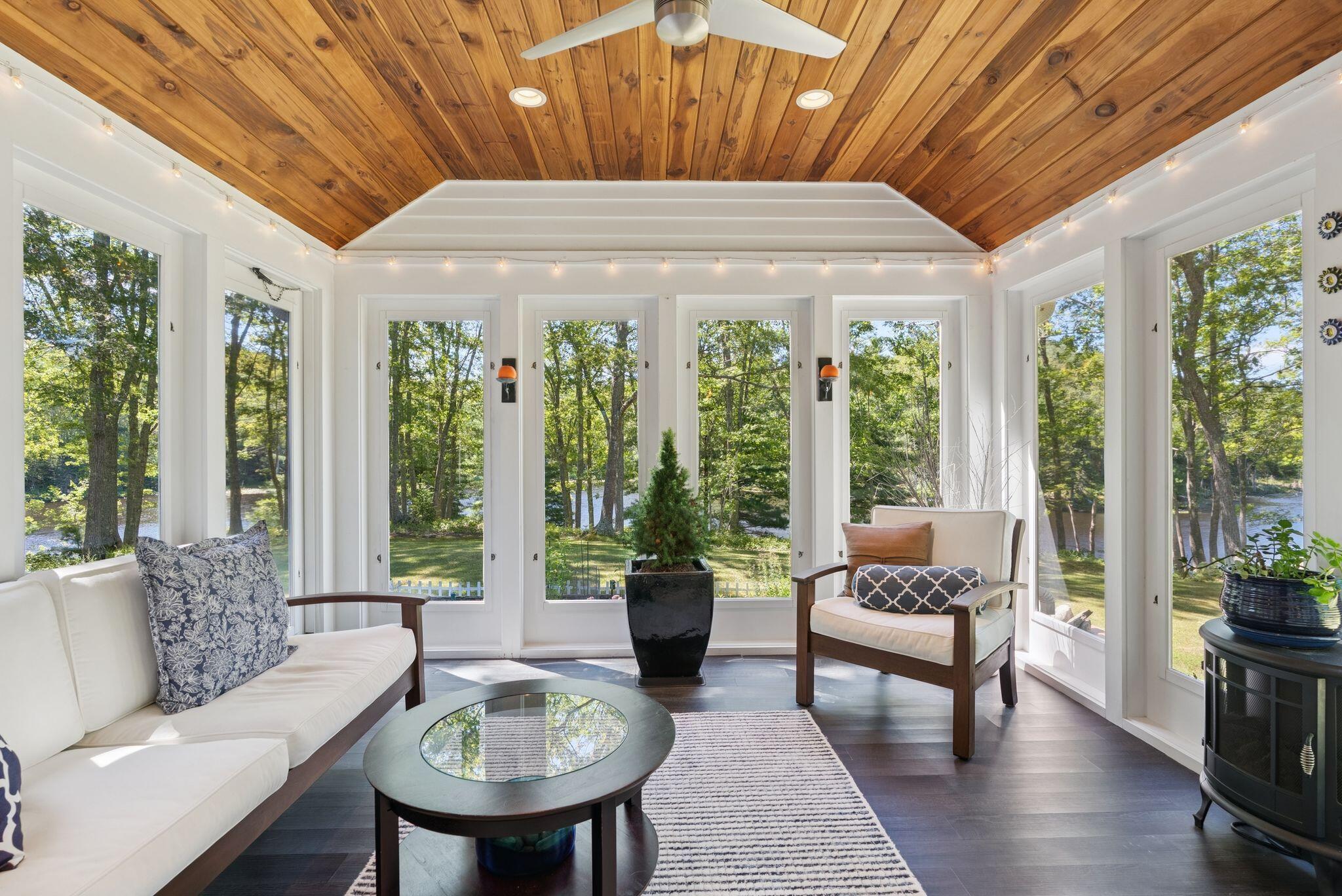 41 Beaver Lodge Lane