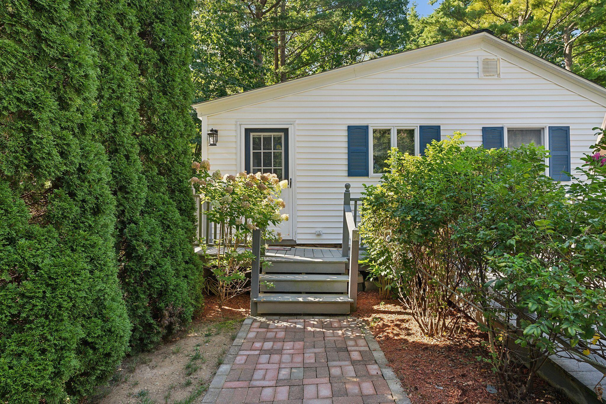 7 Cappys Lane