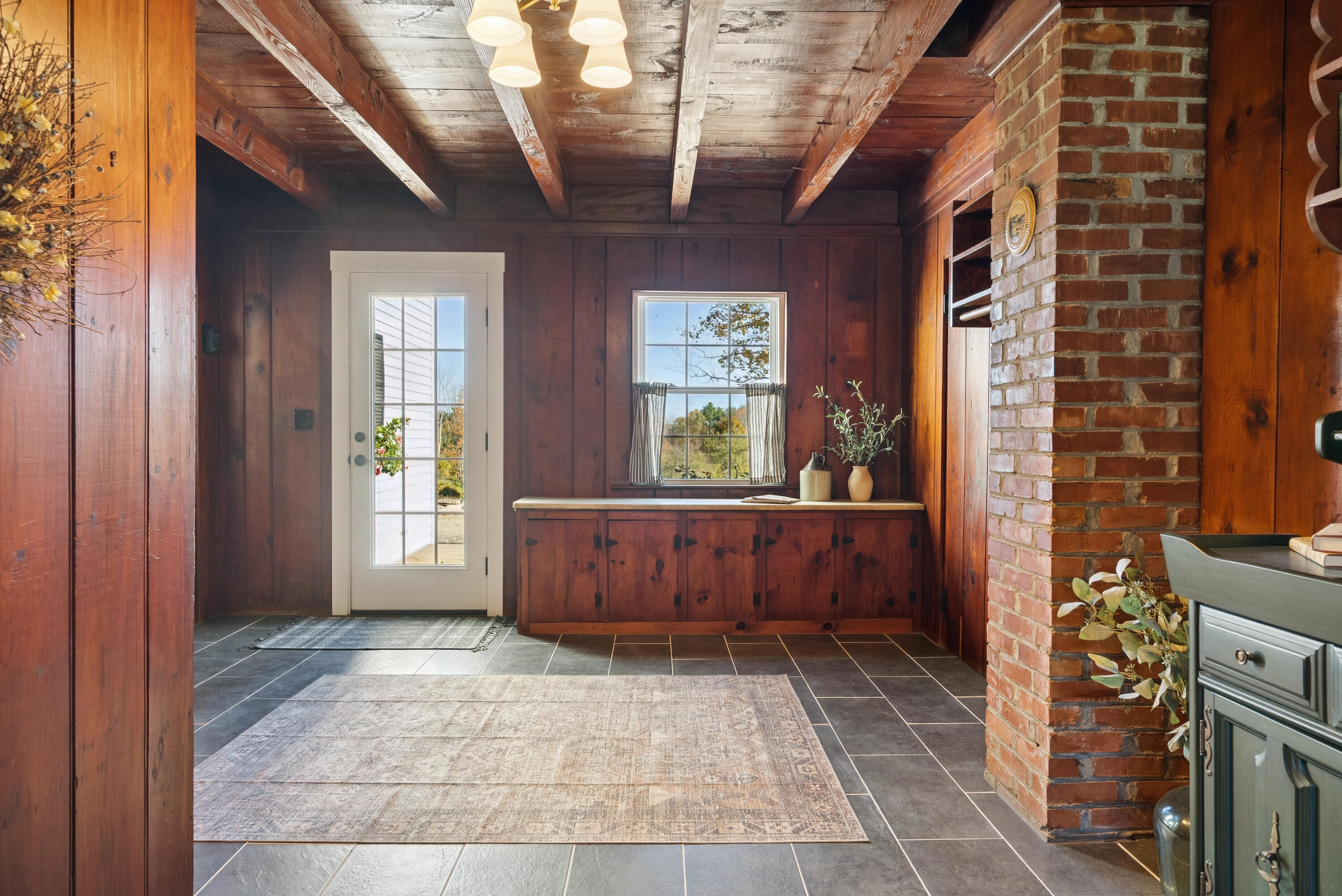 51 Gould Road, Lisbon