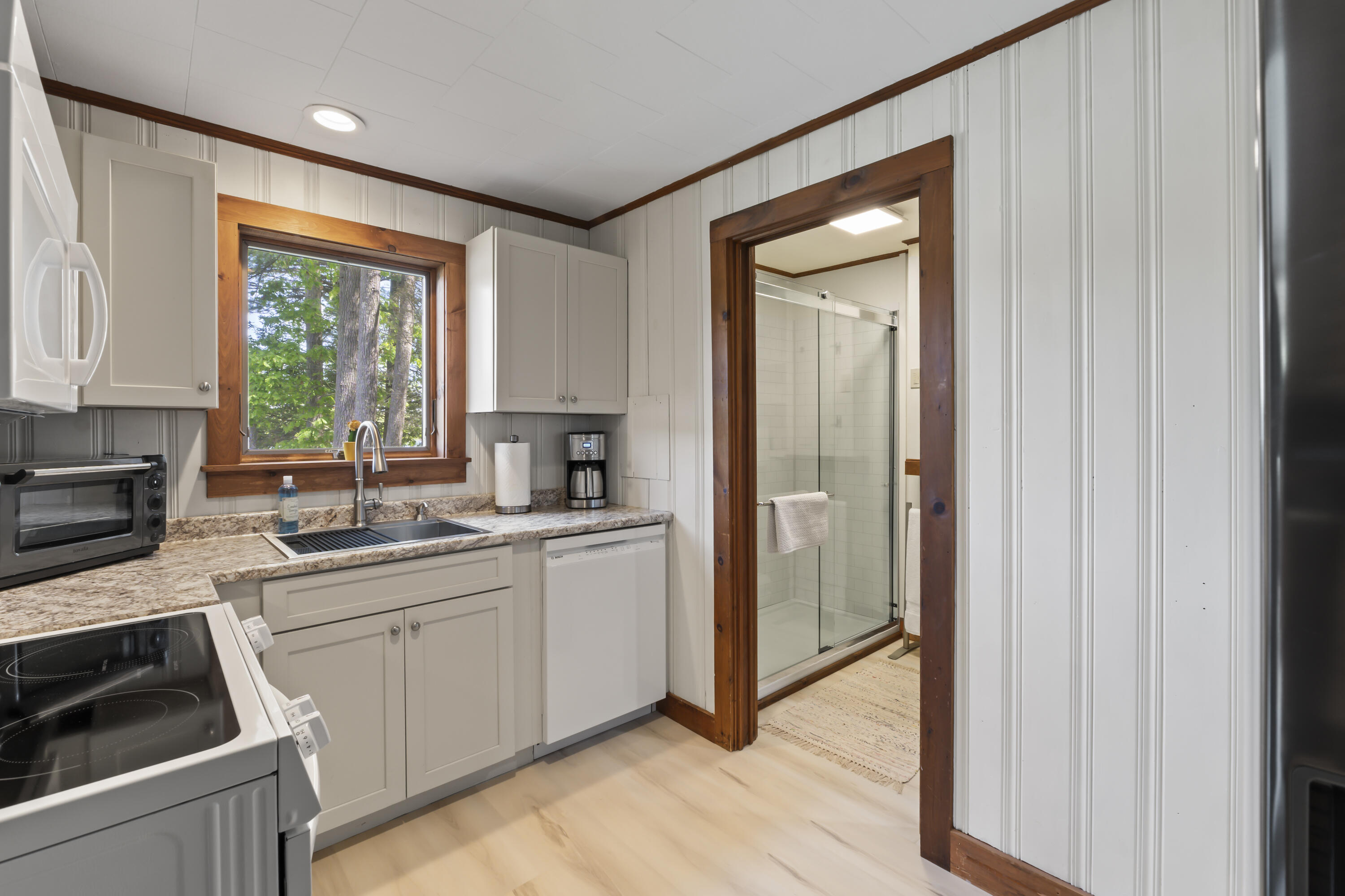 111 Rockweed Road
