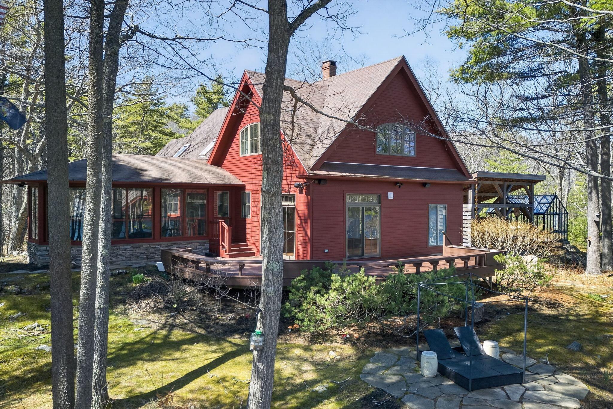 122 Old Ferry Road