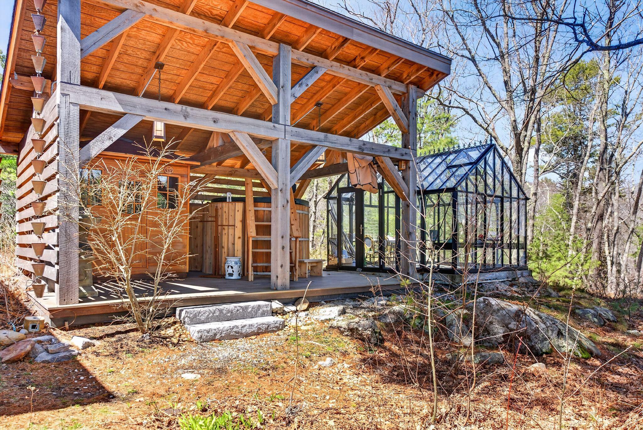 122 Old Ferry Road