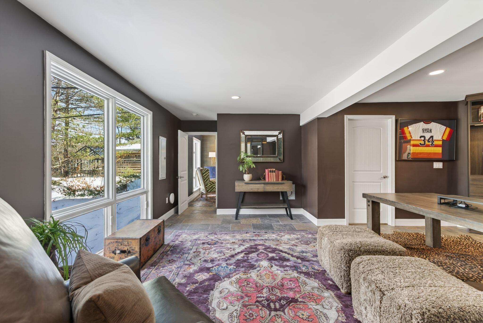122 Old Ferry Road