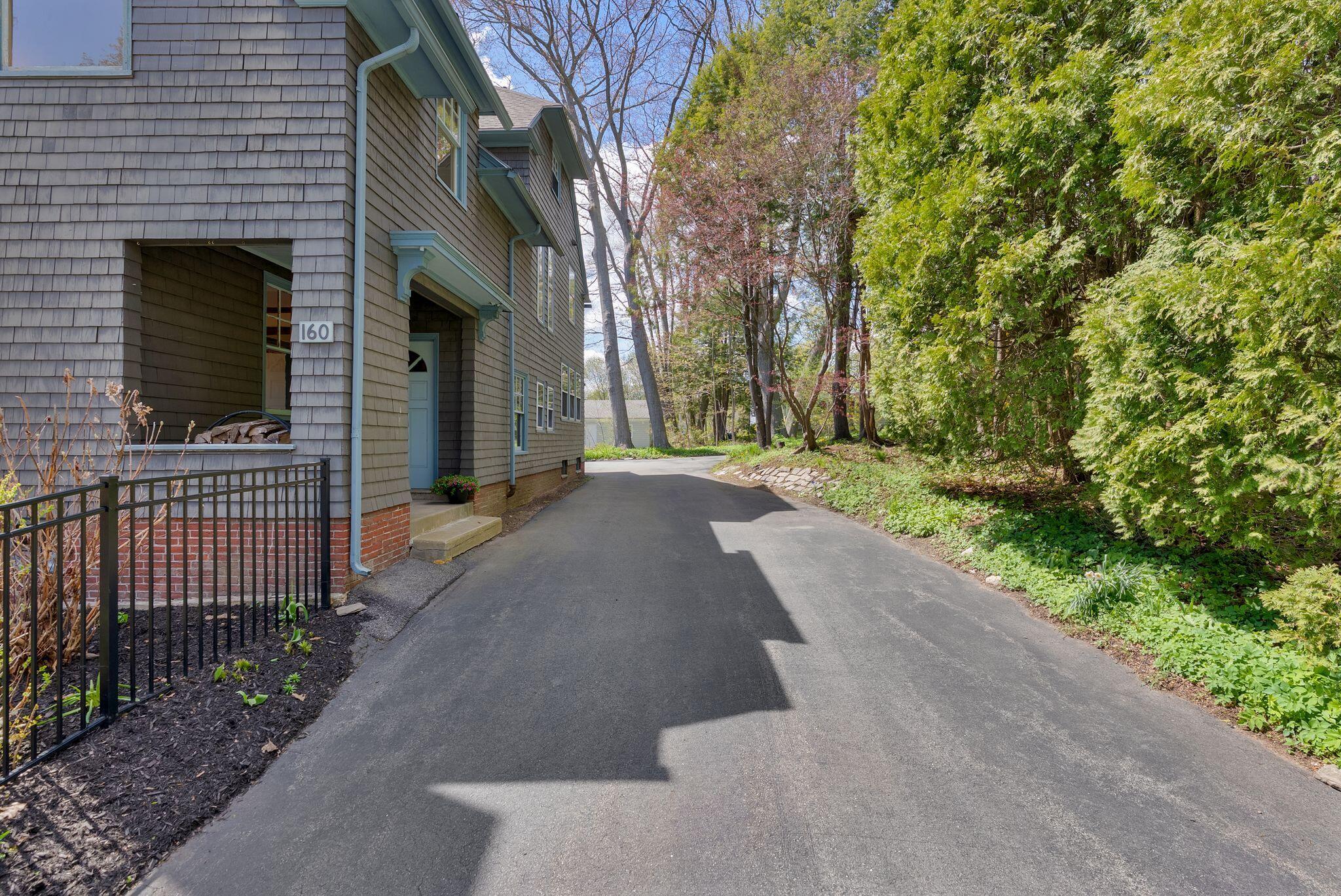 160 Craigie Street