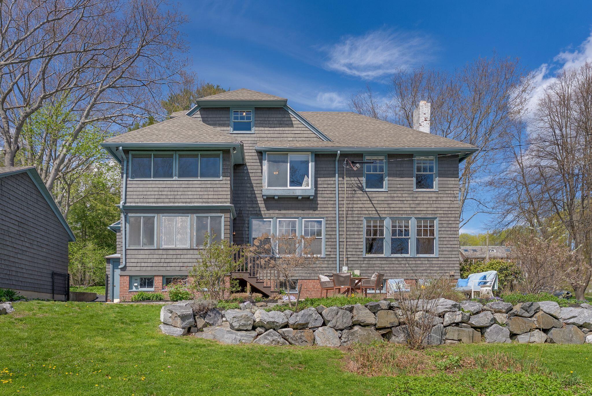 160 Craigie Street