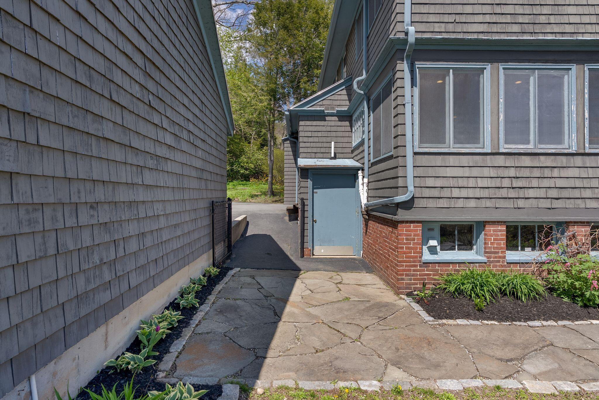 160 Craigie Street