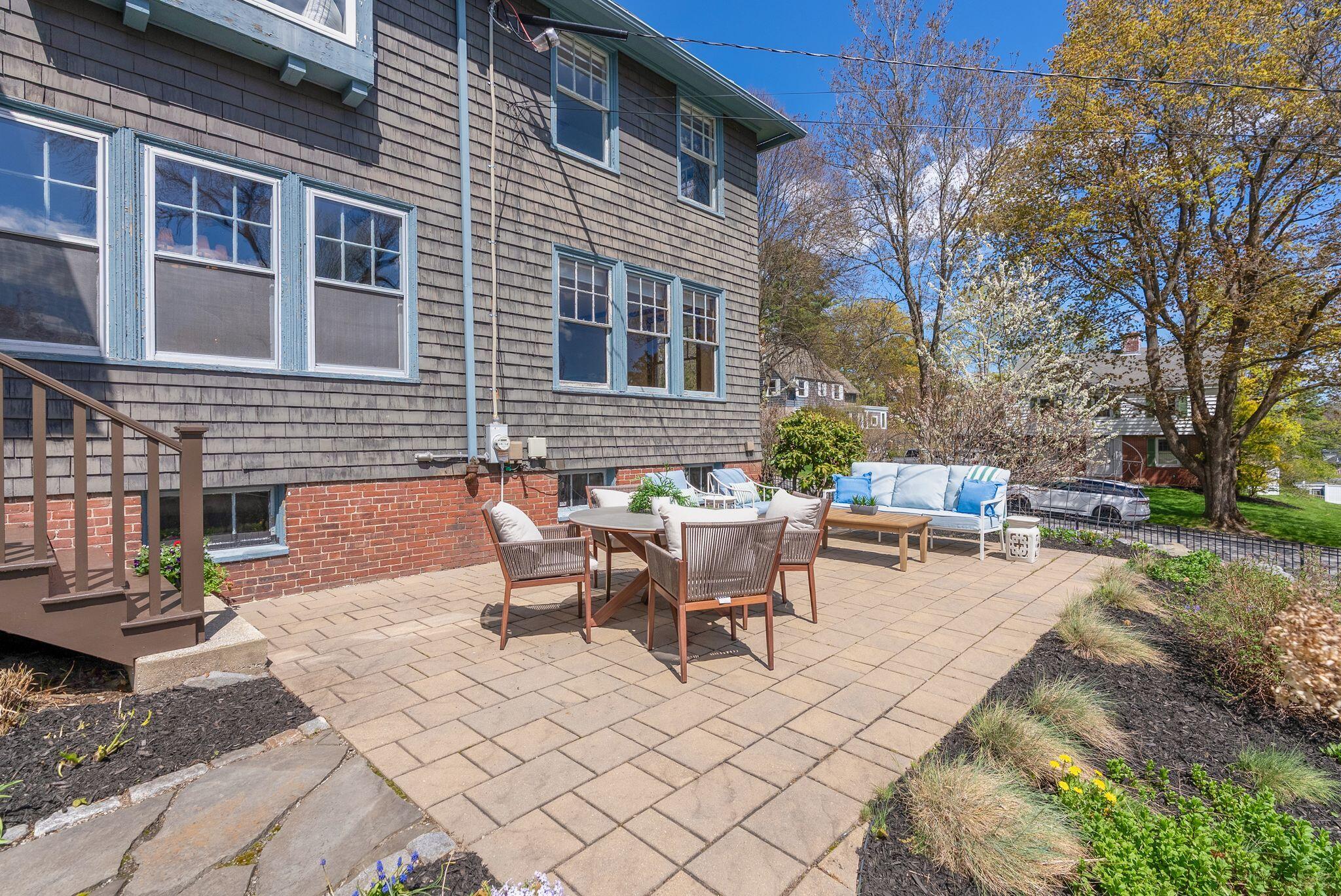 160 Craigie Street