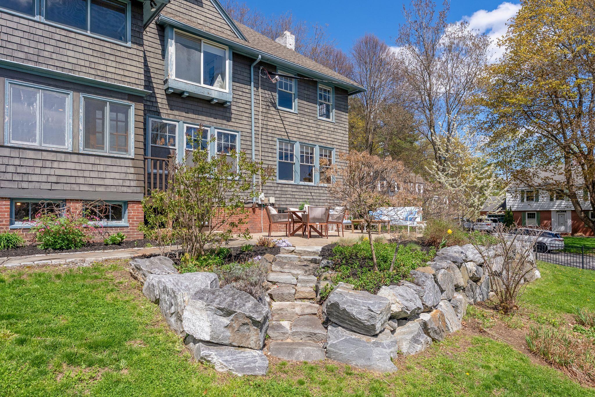160 Craigie Street