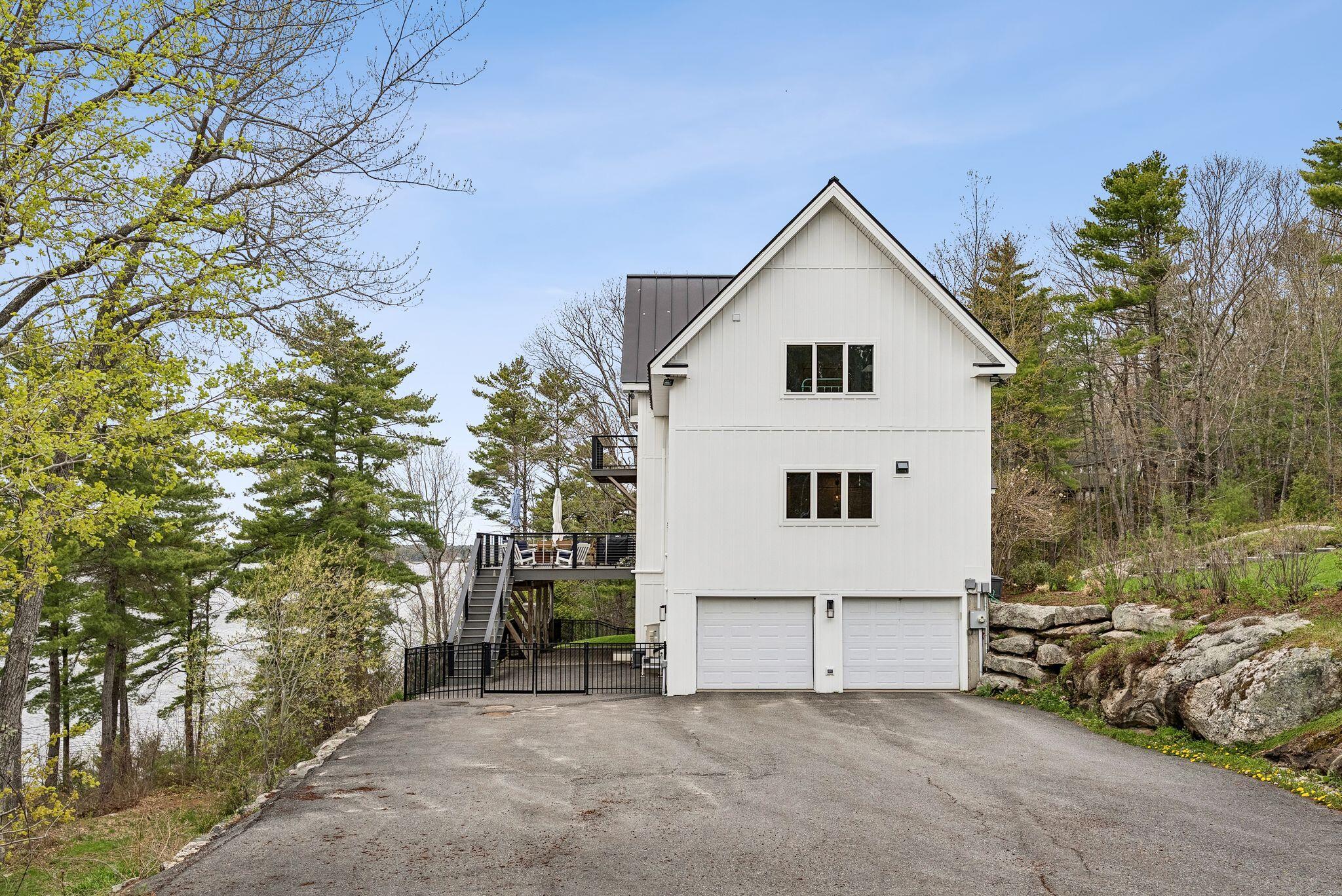 124 Middle Road