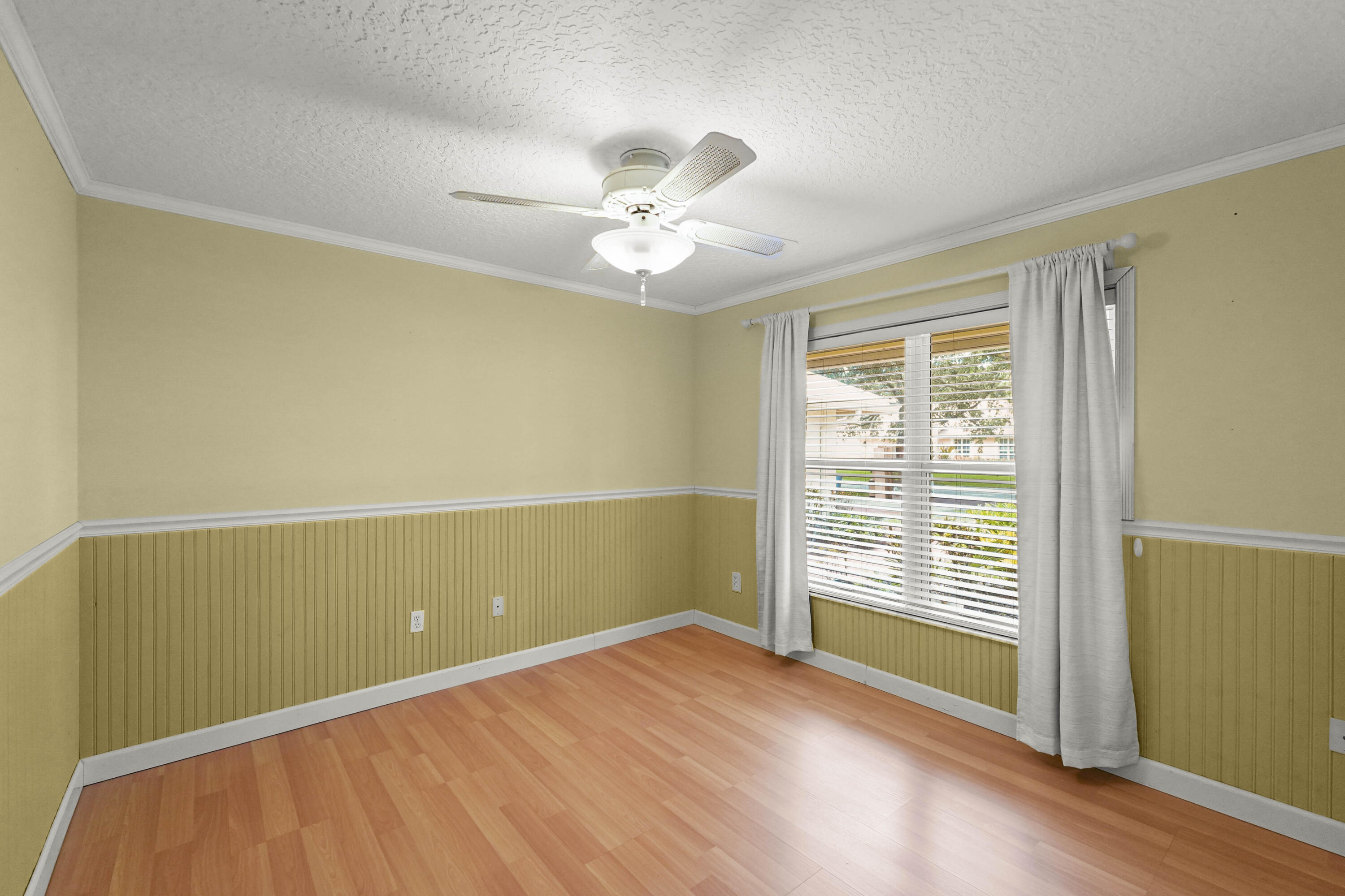 9746 SE Landing Place