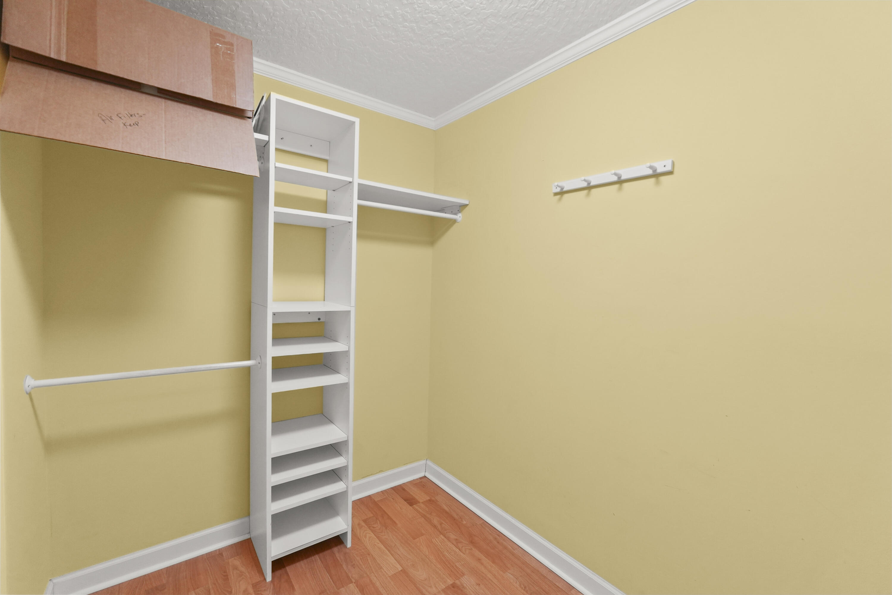 9746 SE Landing Place
