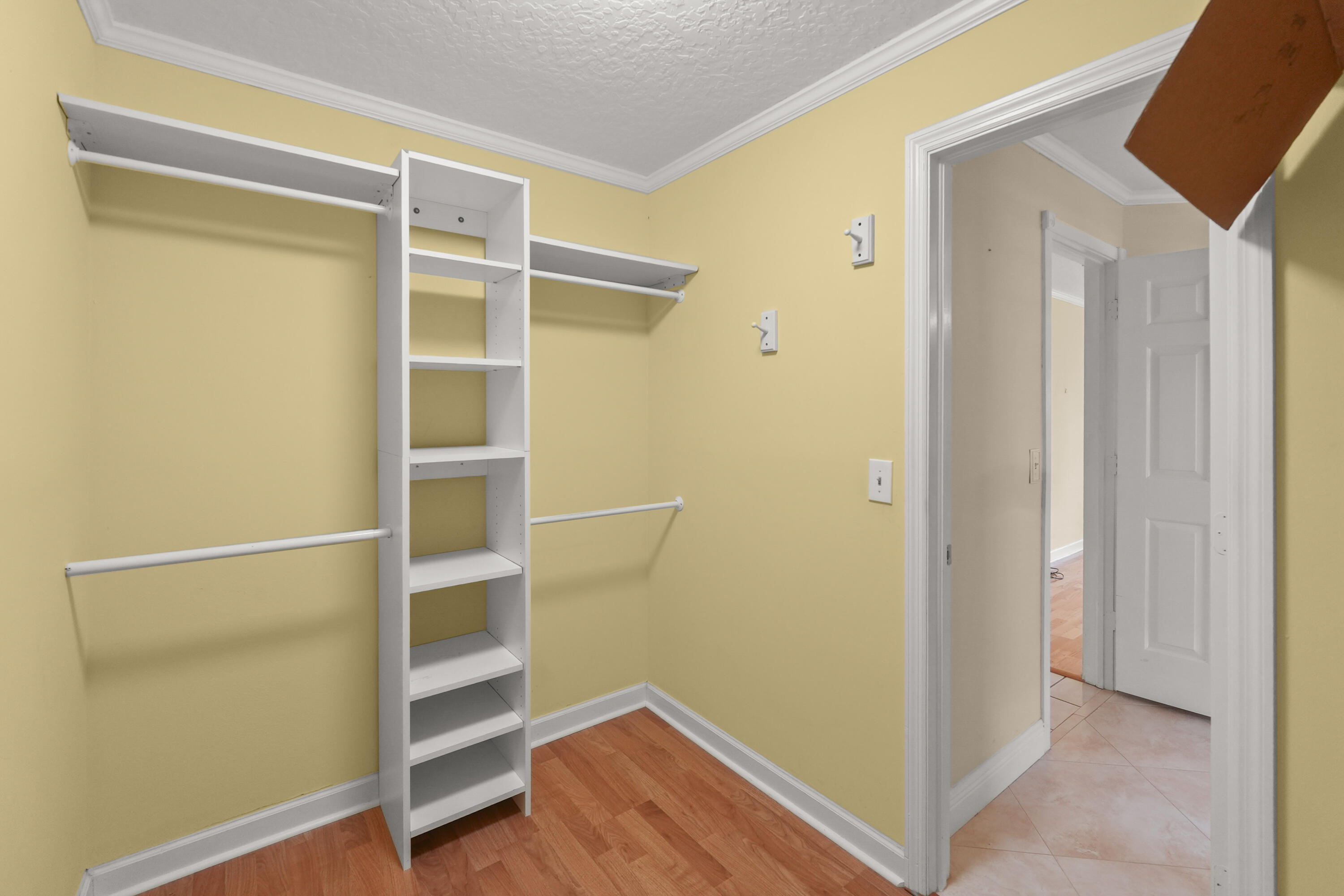 9746 SE Landing Place
