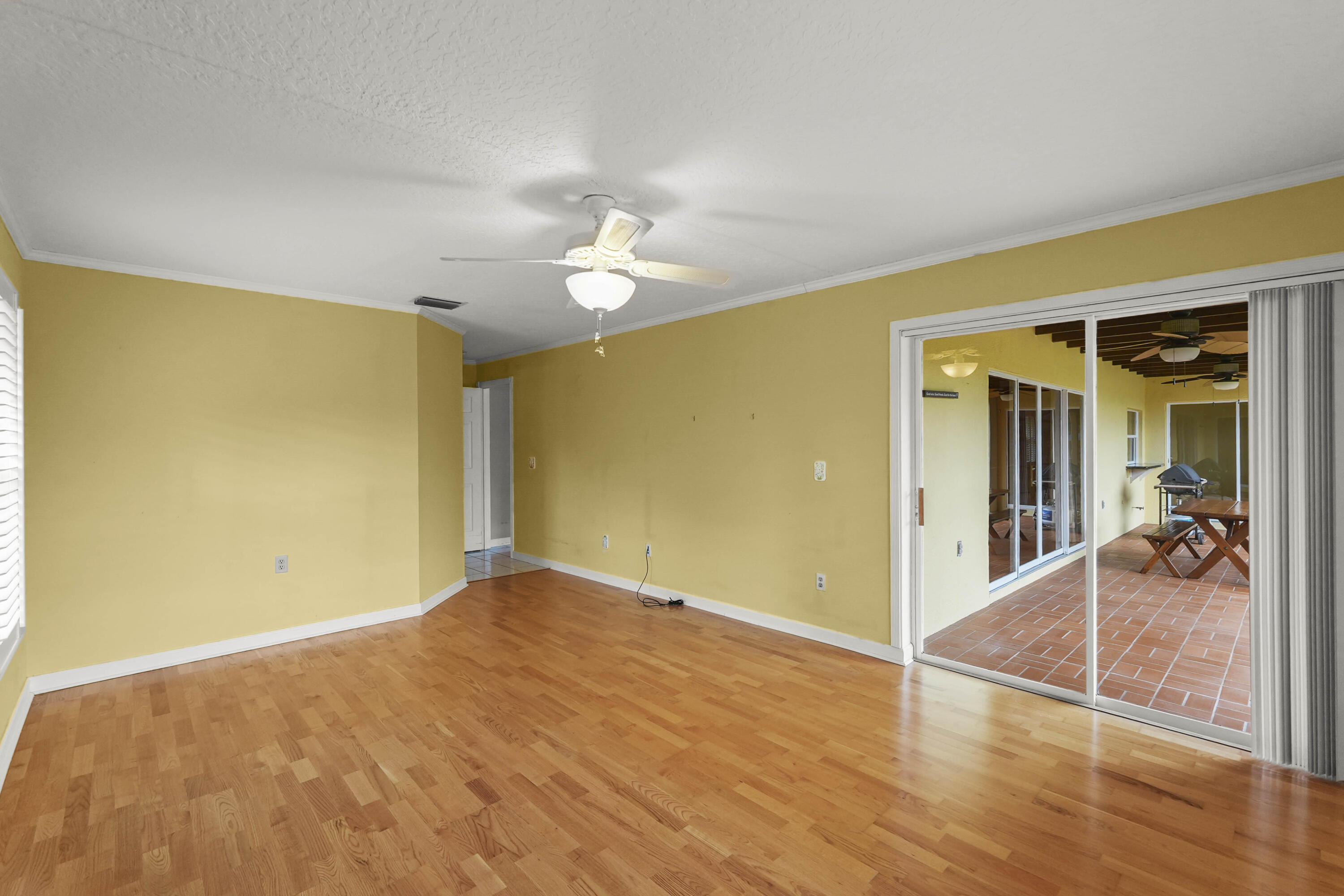 9746 SE Landing Place