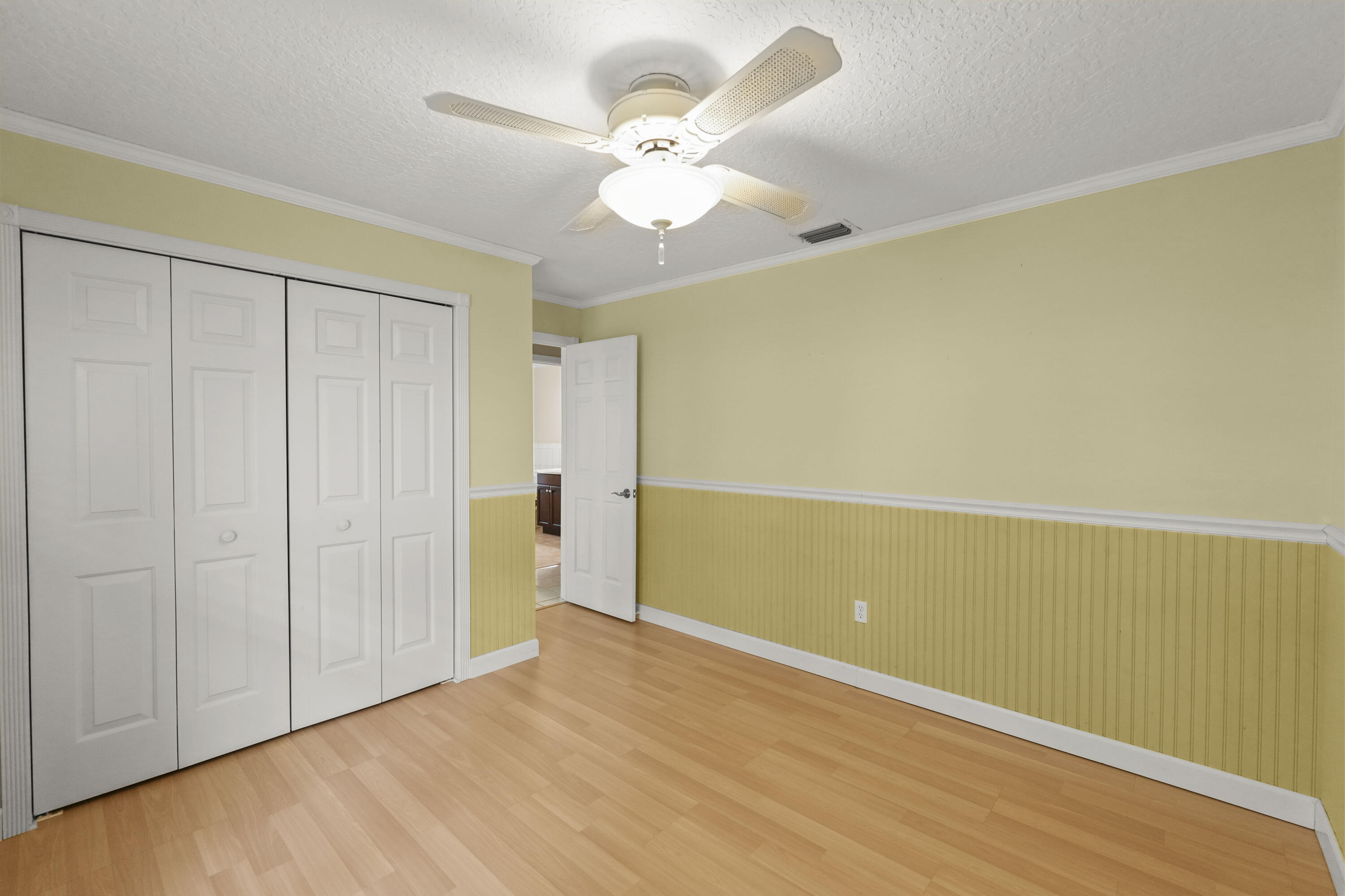 9746 SE Landing Place