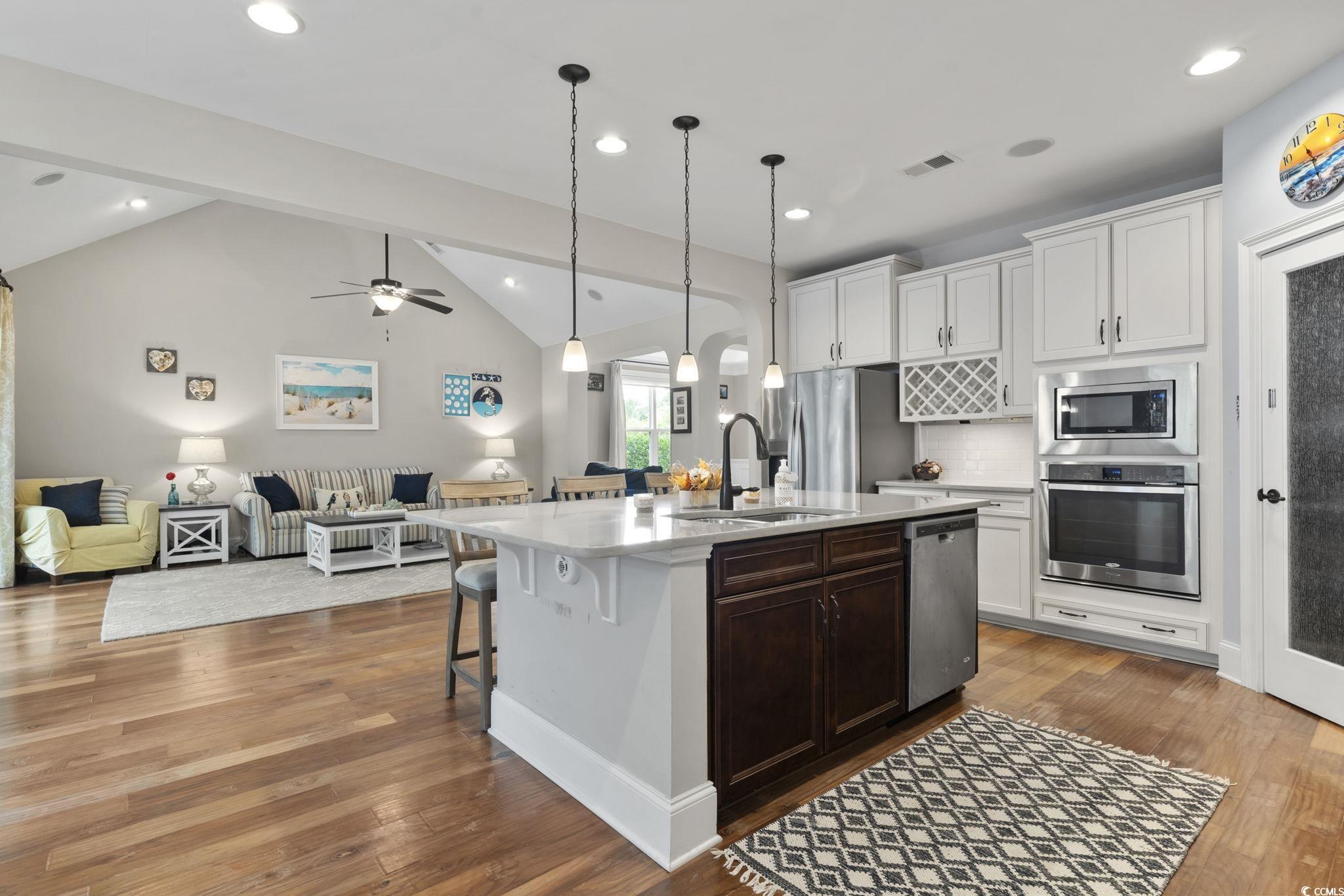 1529 Thornbury Dr.