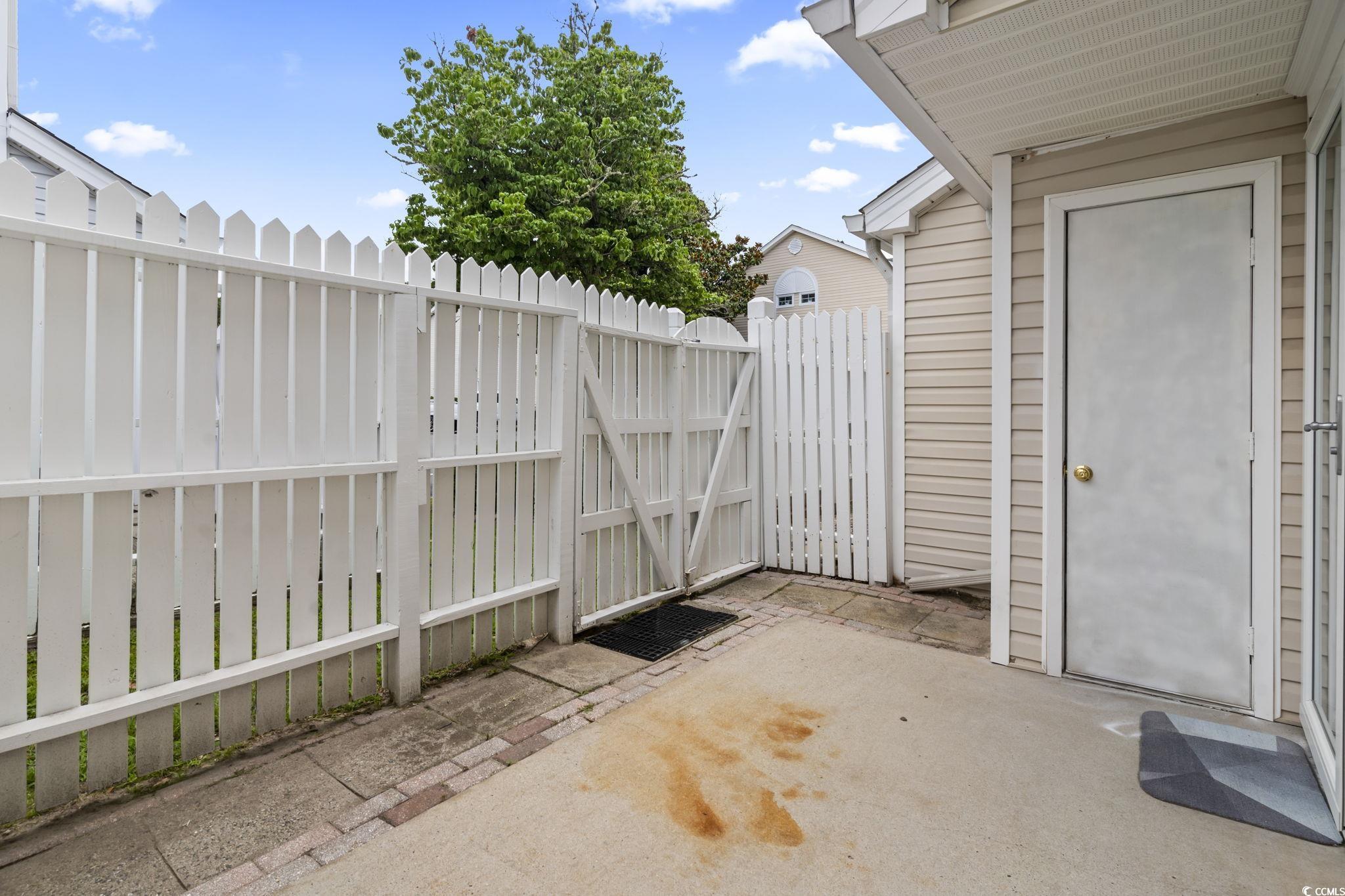 611 2nd Ave. S Unit: 18-C