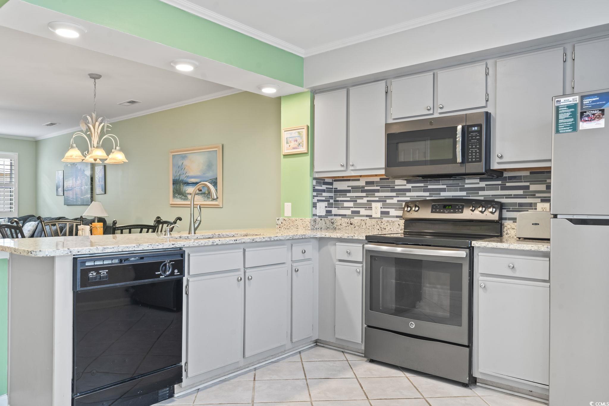 611 2nd Ave. S Unit: 18-C