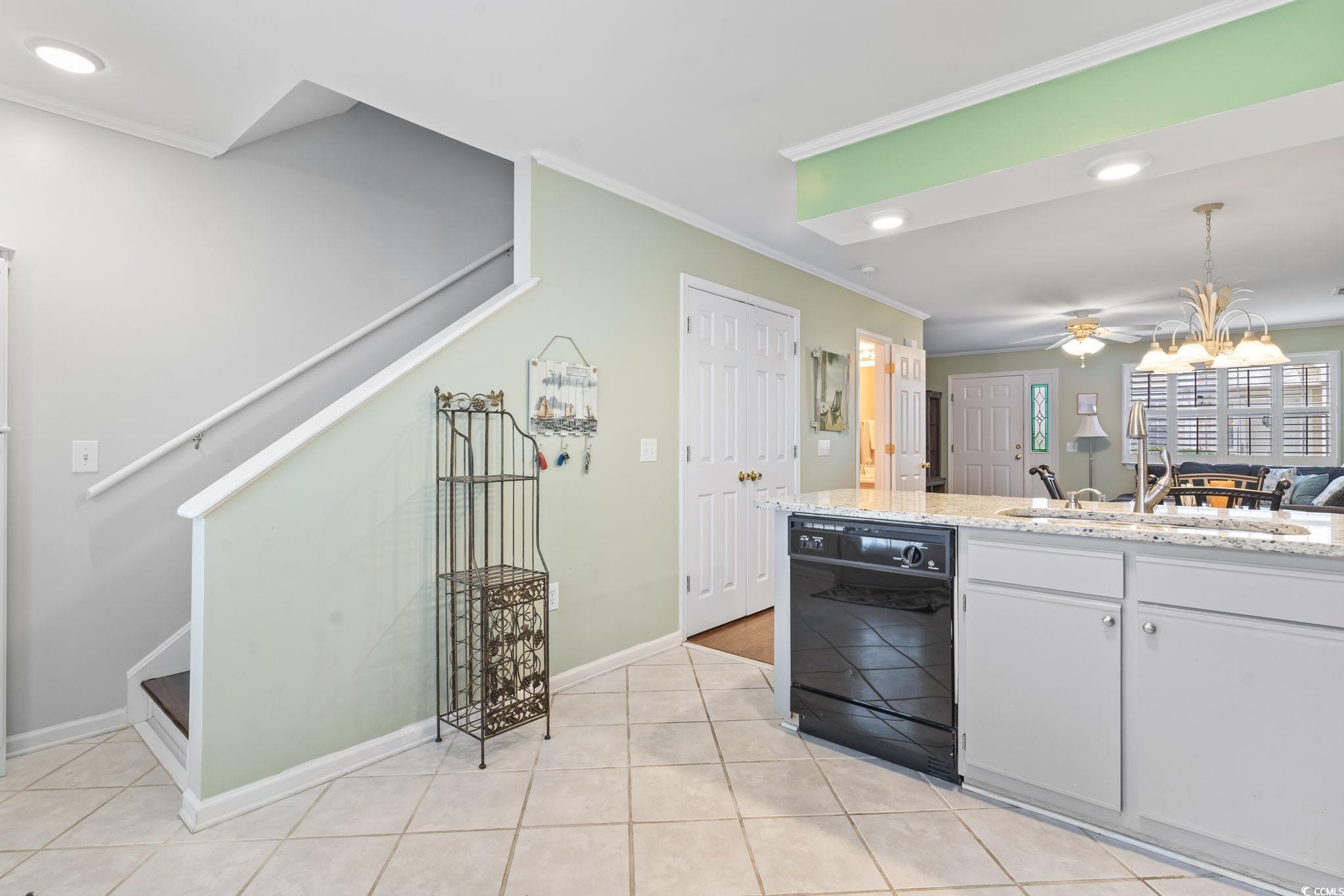 611 2nd Ave. S Unit: 18-C