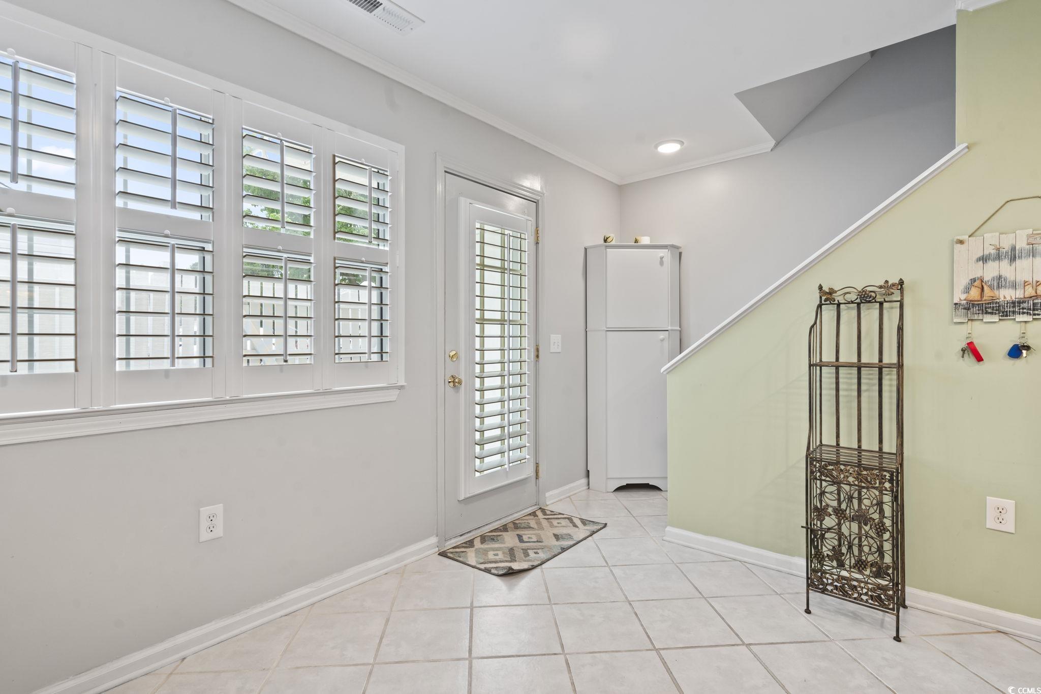 611 2nd Ave. S Unit: 18-C