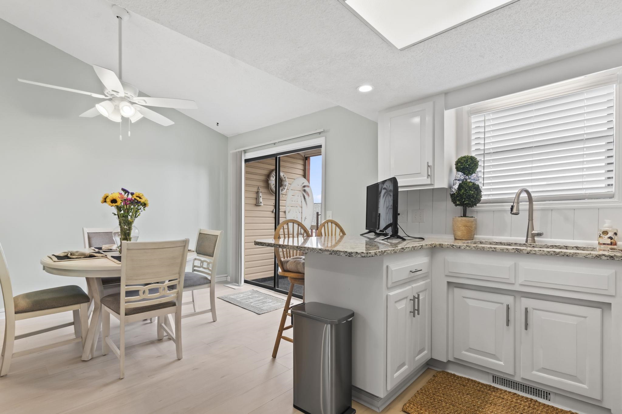 212 29th Ave. N Unit: 206