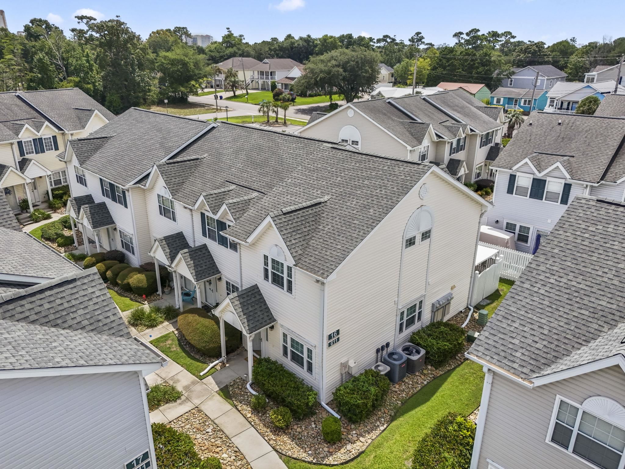 611 2nd Ave. S Unit: 16 E