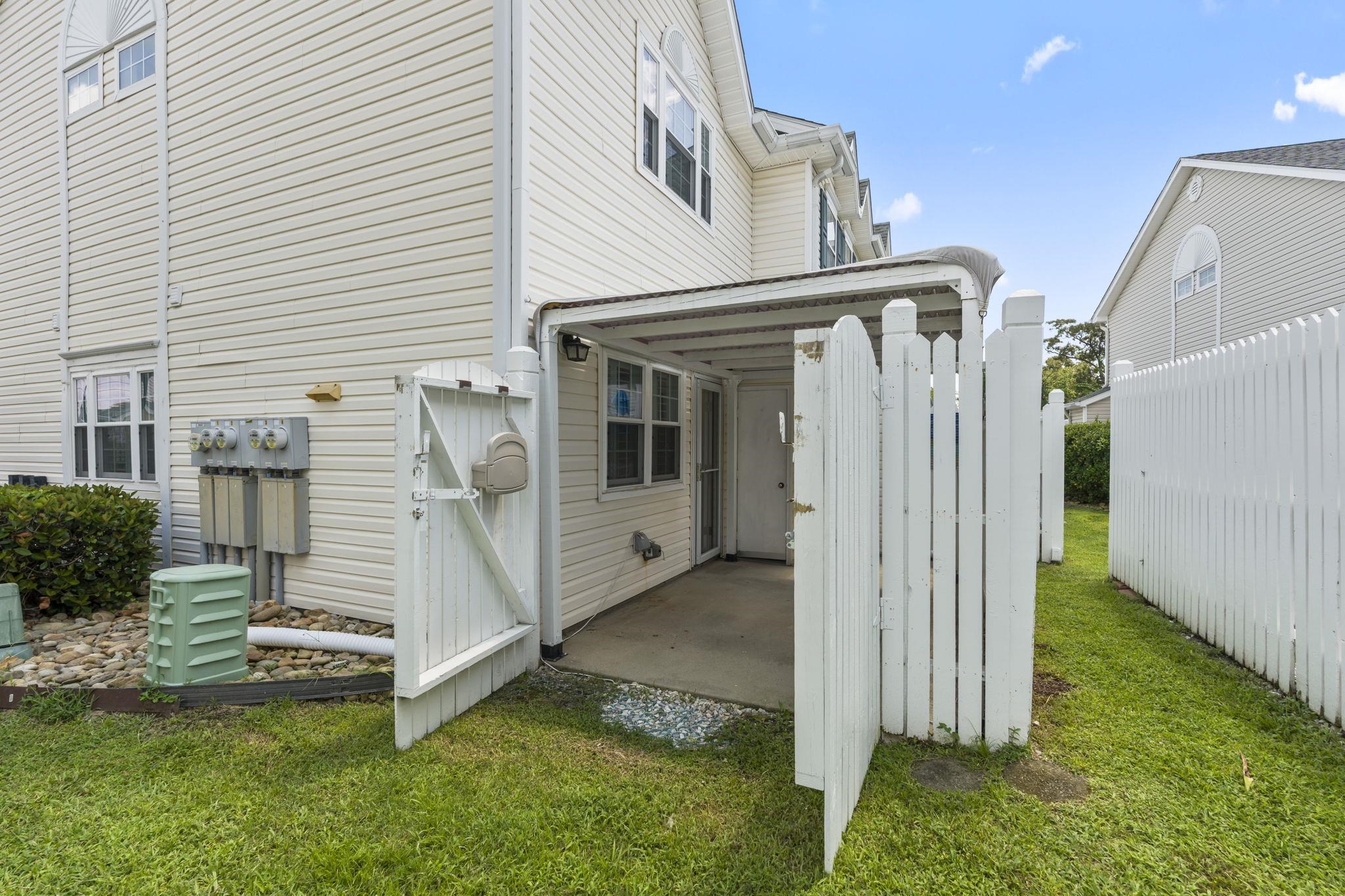 611 2nd Ave. S Unit: 16 E