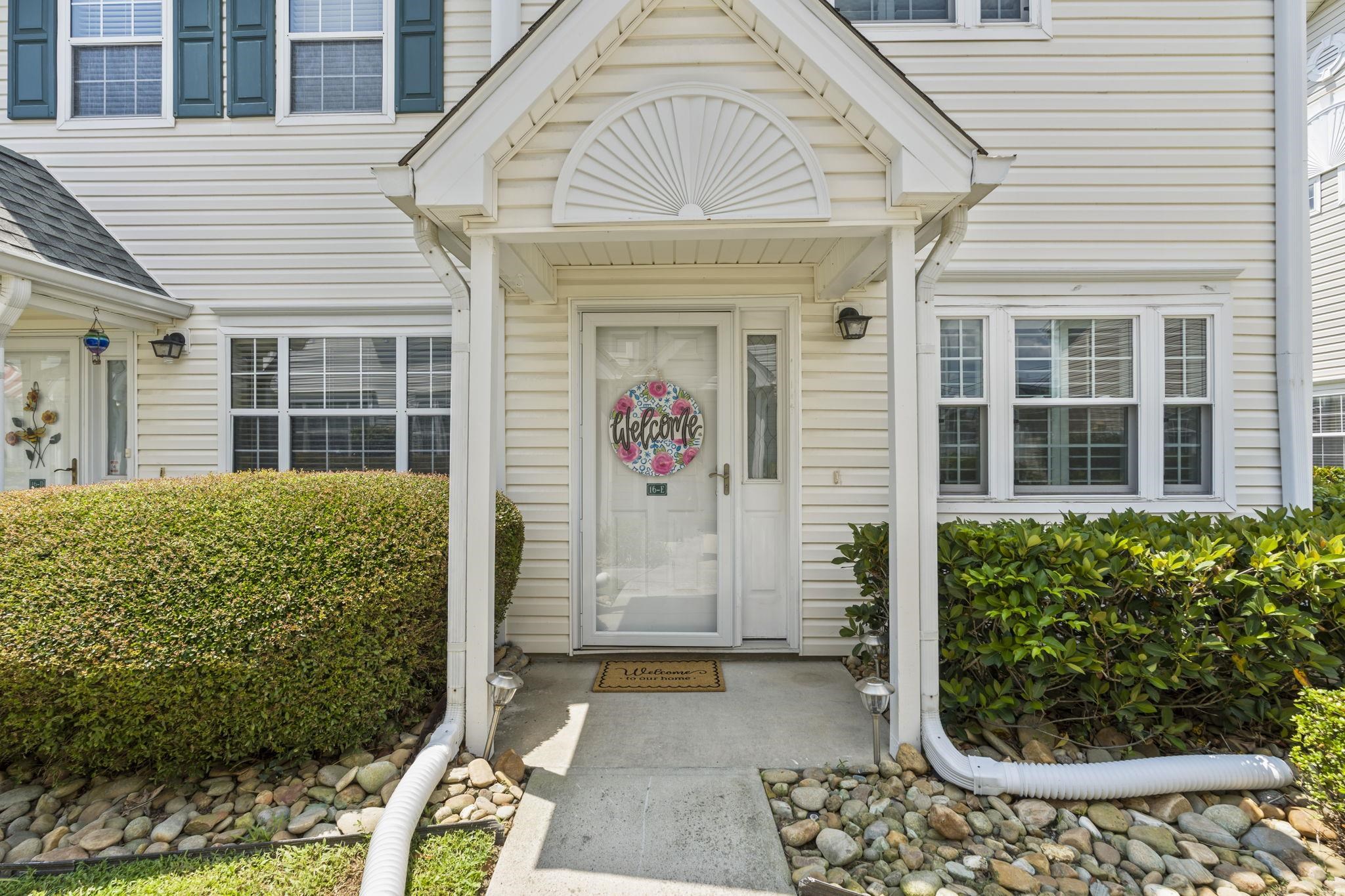 611 2nd Ave. S Unit: 16 E