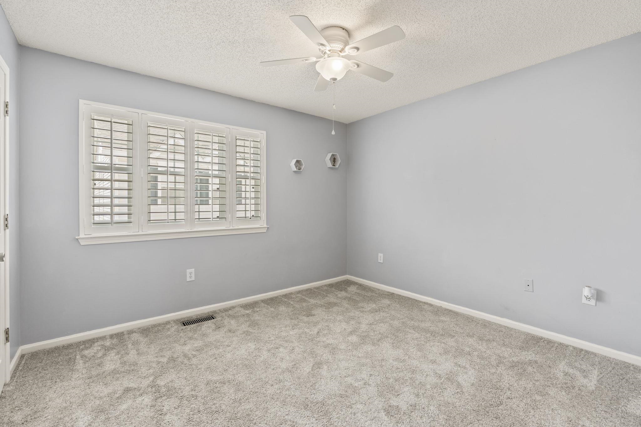 611 2nd Ave. S Unit: 16 E