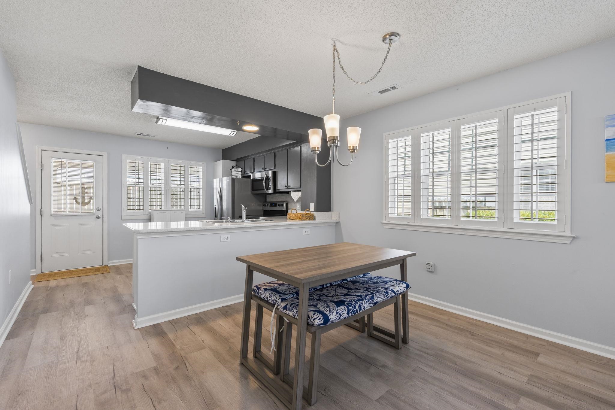 611 2nd Ave. S Unit: 16 E