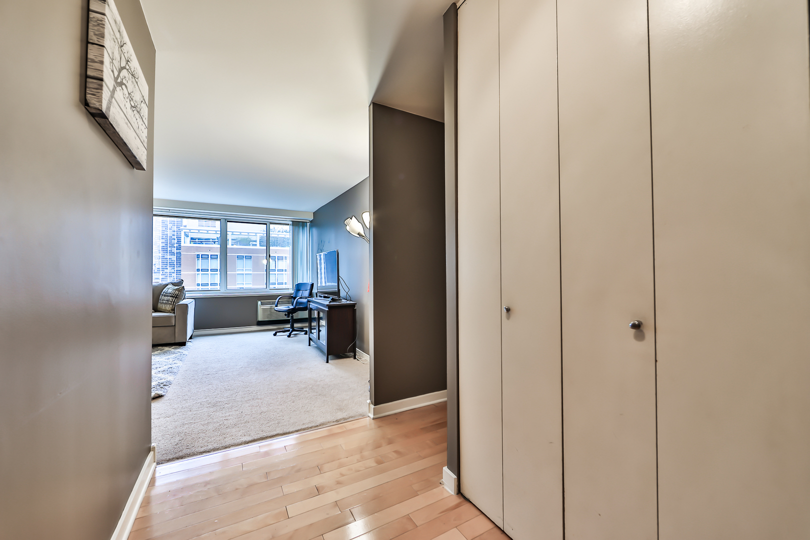 211 E Ohio Street Unit: 1910