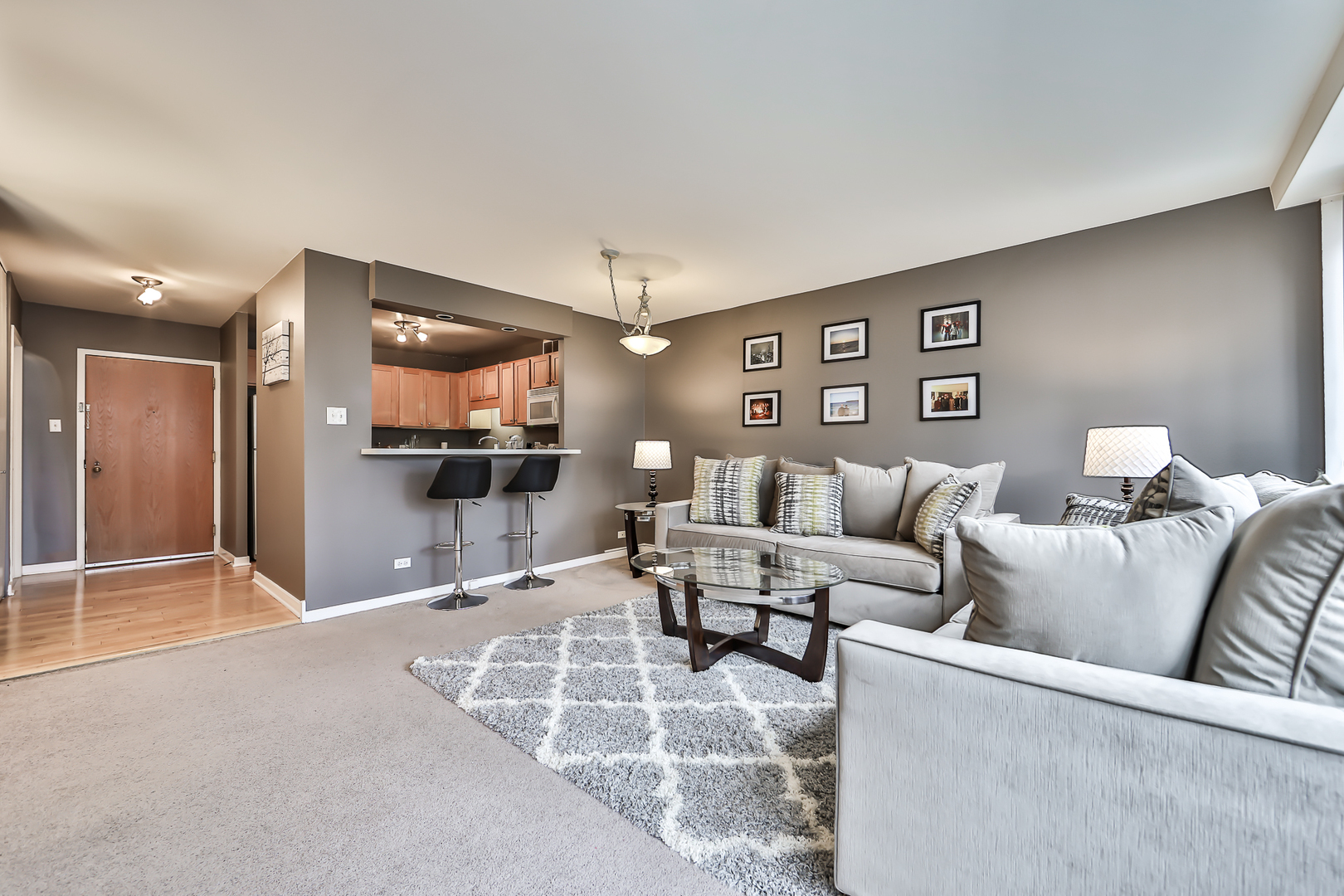 211 E Ohio Street Unit: 1910
