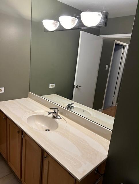 211 E Ohio Street Unit: 1910