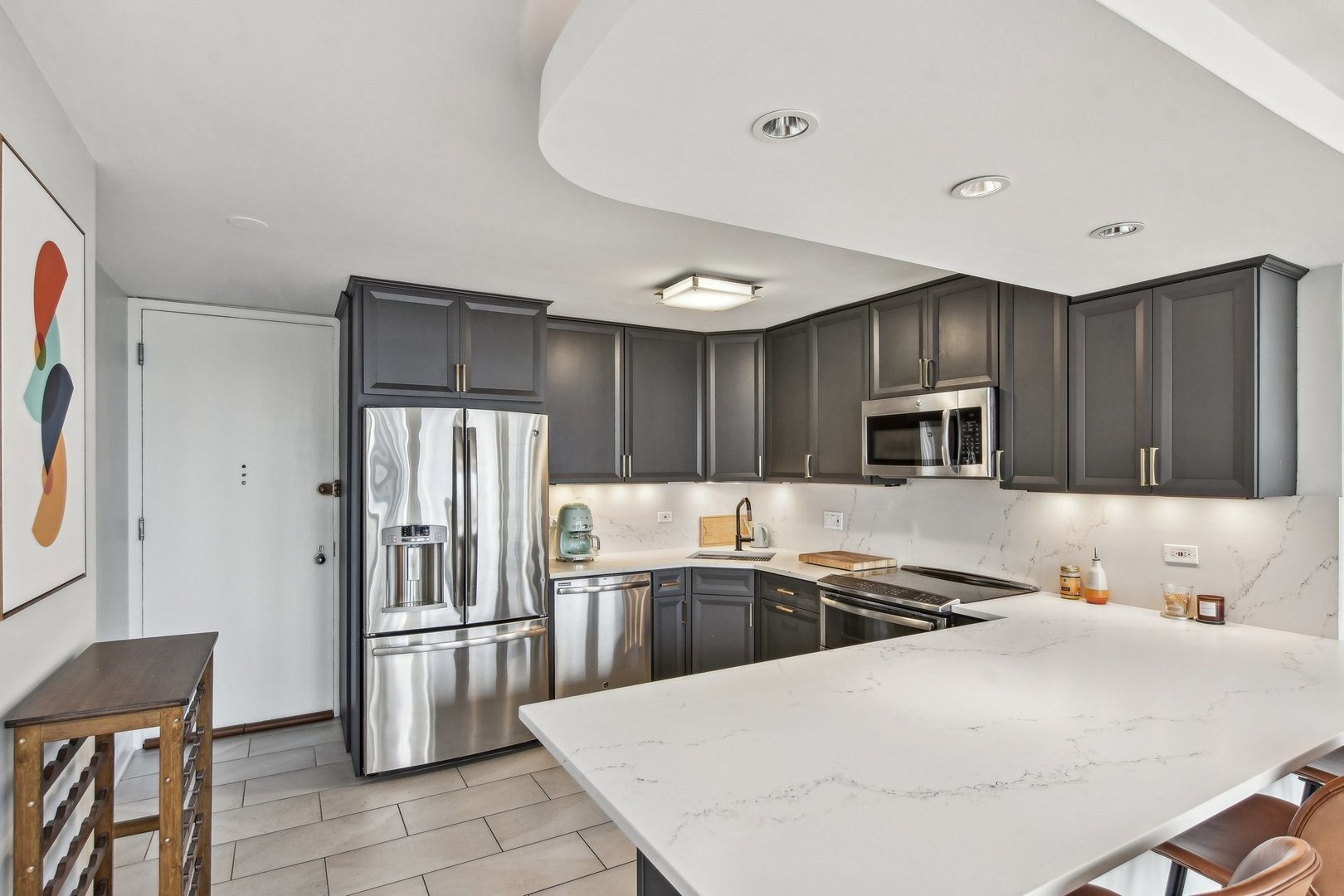 111 E Chestnut Street Unit: 31DE