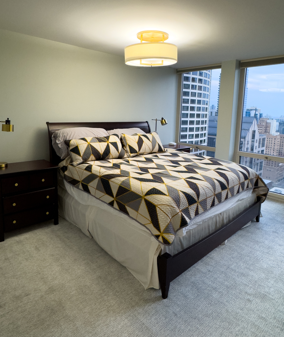 111 E Chestnut Street Unit: 31DE