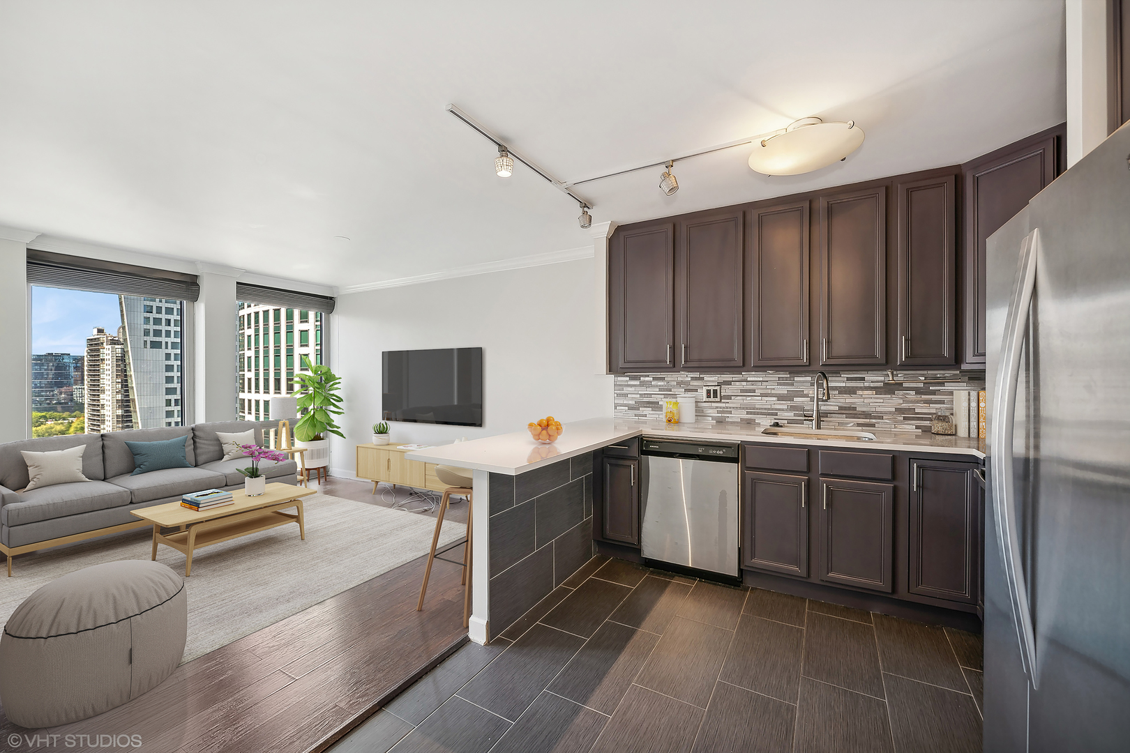 111 E Chestnut Street Unit: 17B
