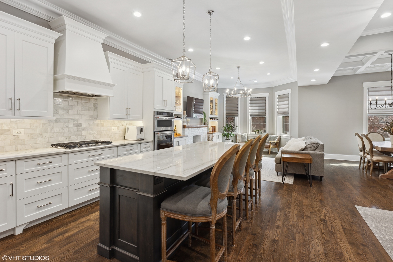2016 N Cleveland Avenue Unit: 2N