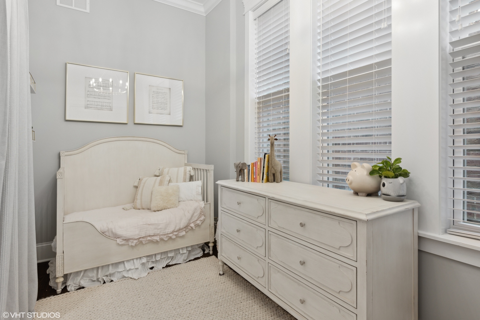 2016 N Cleveland Avenue Unit: 2N