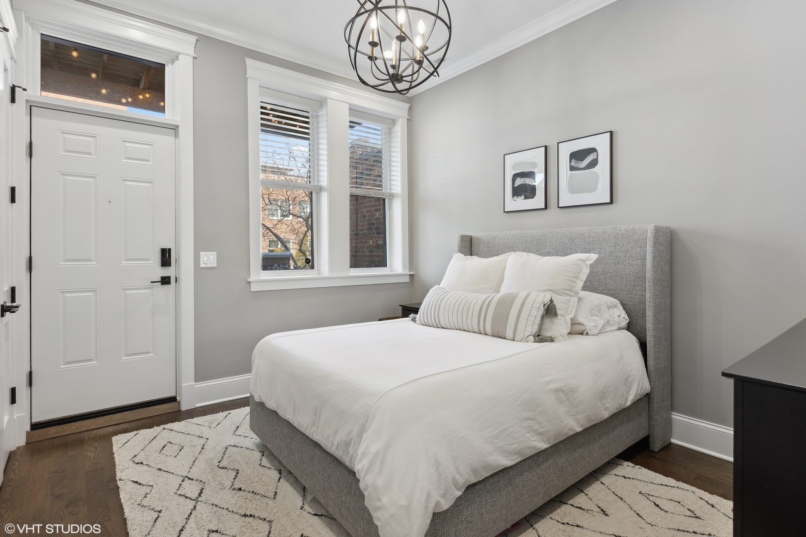 2016 N Cleveland Avenue Unit: 2N
